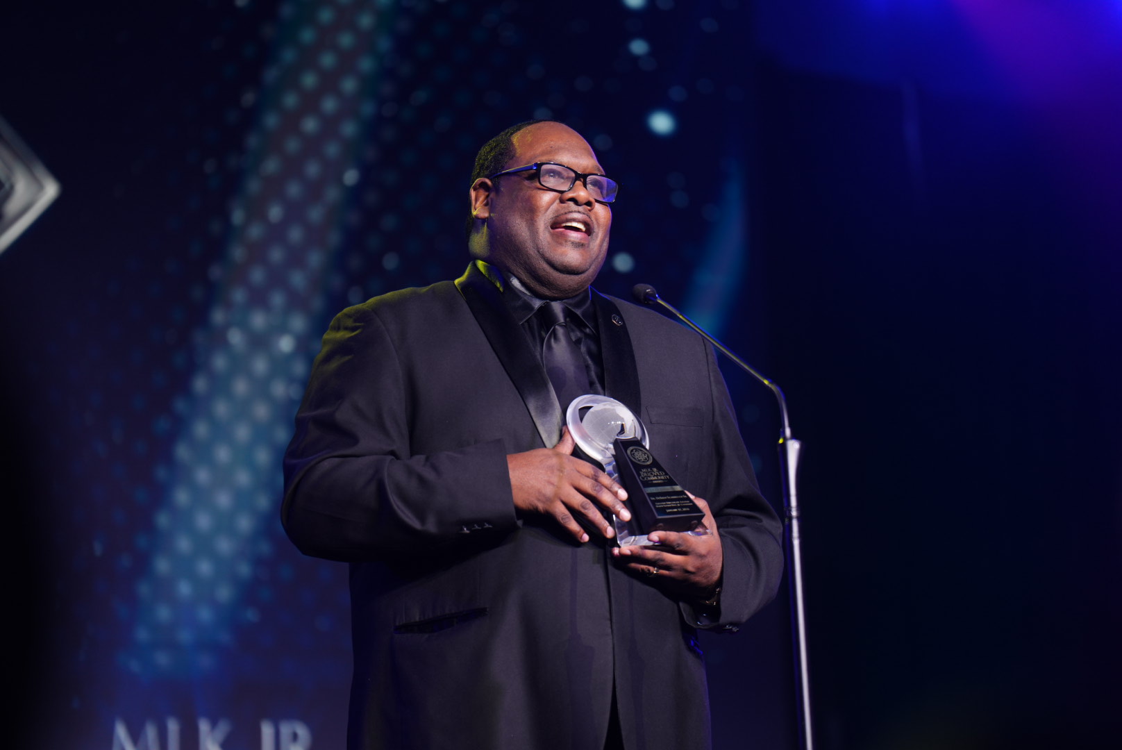 Congratulations, DuShun Scarbrough Sr.! Your work matters. Are you watching The King Center's 2026 MLK, Jr. Beloved Community Awards RIGHT NOW on BET? 🫂 Let's Watch/Listen Together. Hashtags #BelovedCommunityAwards #TheKingCenter #MLK #CelebrateBeLove