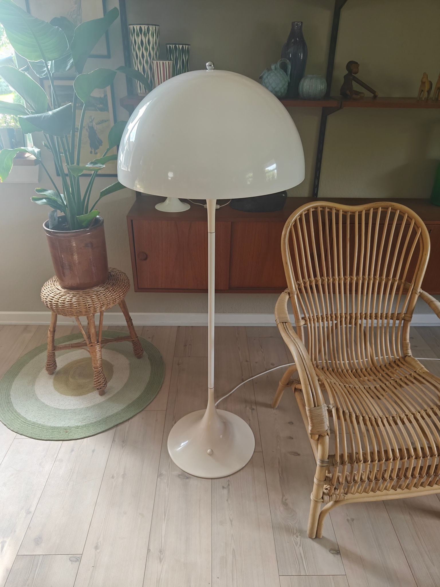 Louis Poulsen Panthella gulvlampe hvid Verner Panton
