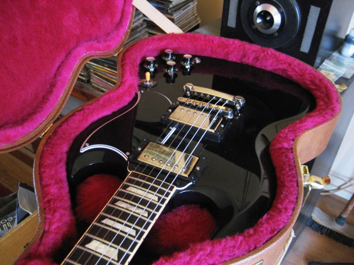 What are the pickups on a 1993 Gibson SG 