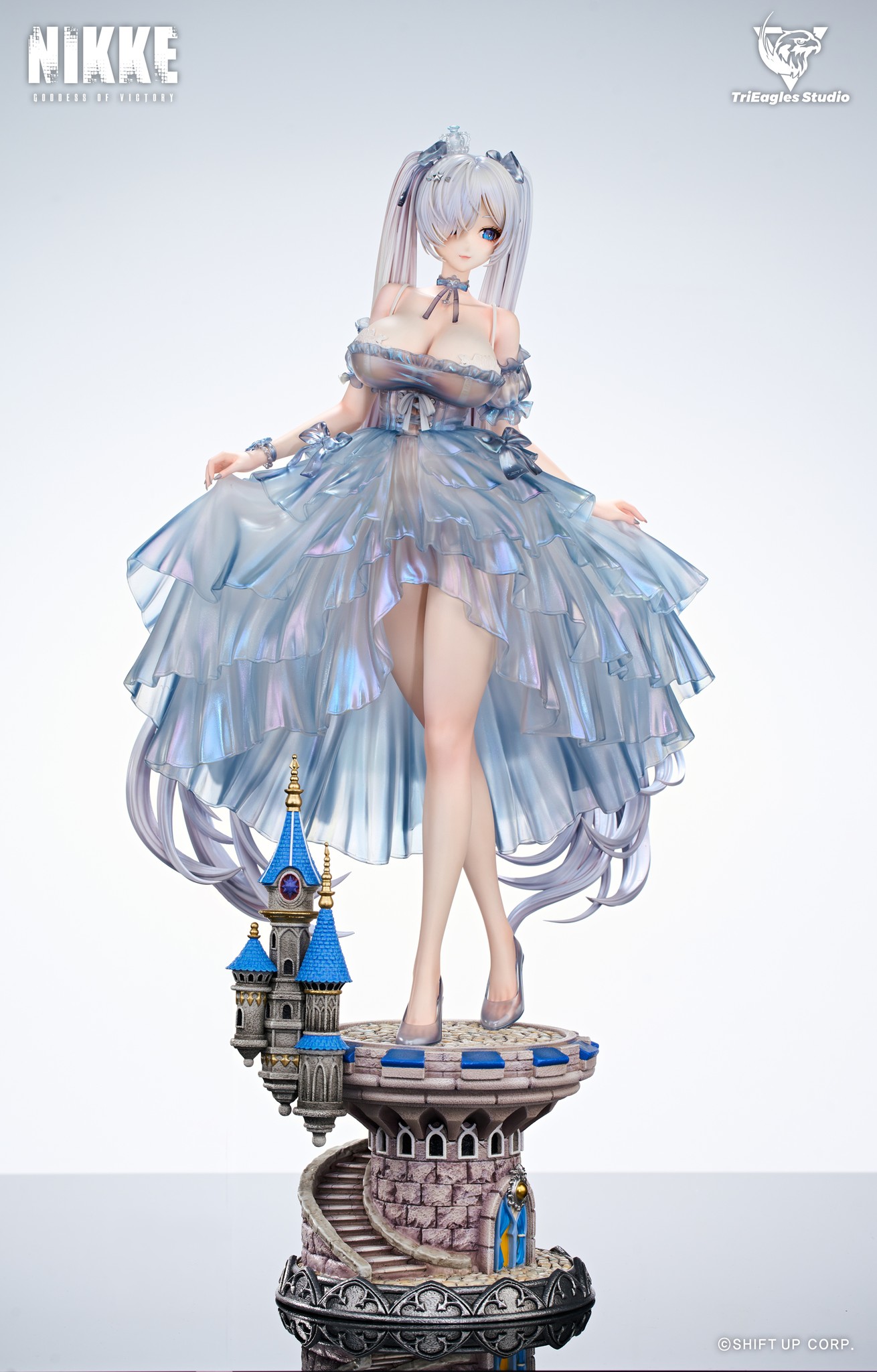 AAAaaaAAAaaa... Cinderella statue 