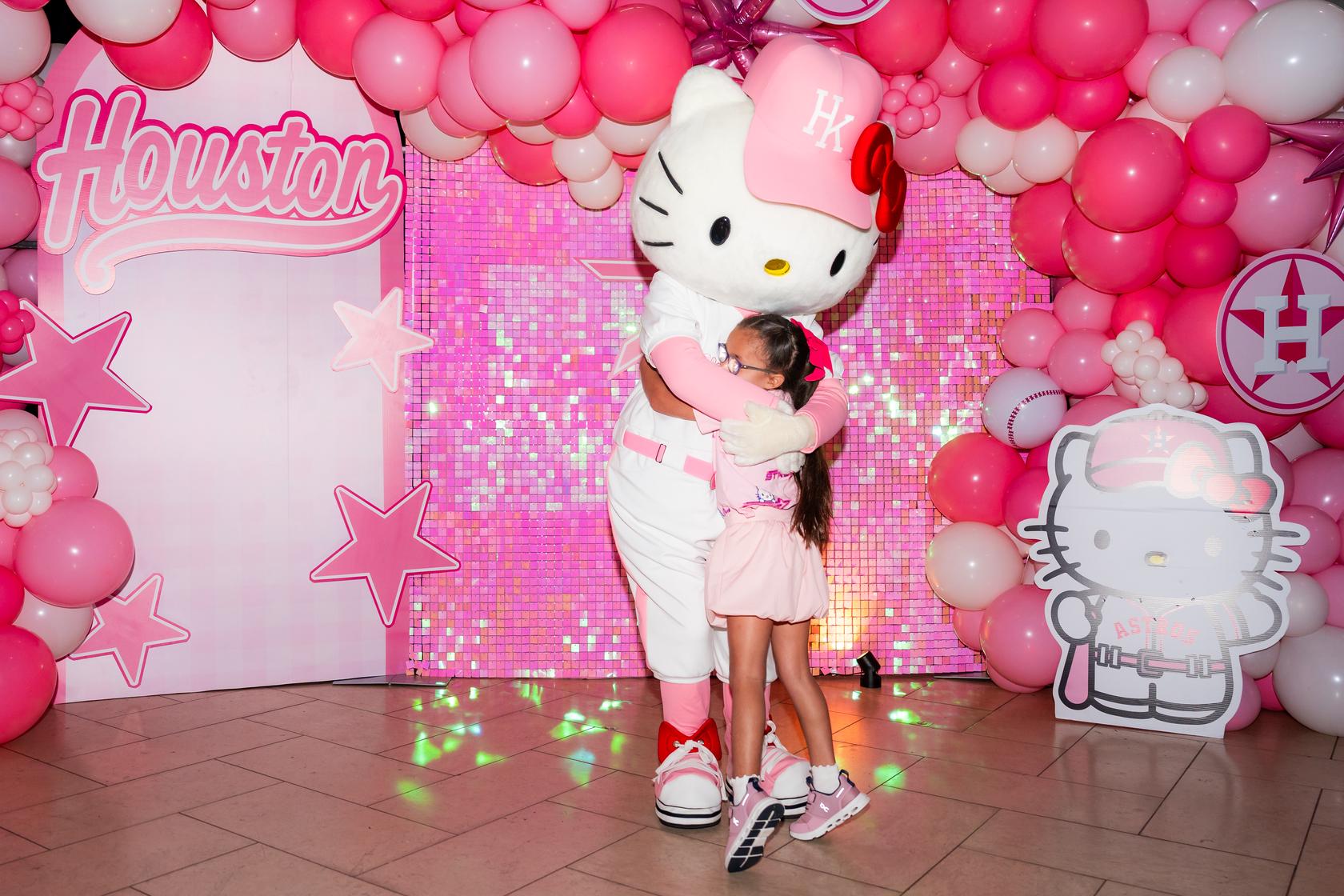 H-Town loves Hello Kitty!🥰