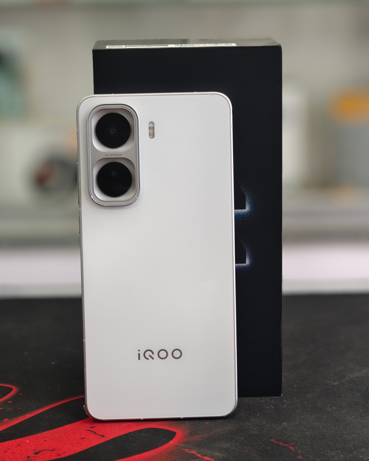New fire ? Iqoo neo 11 Full fresh ? 12/256 used