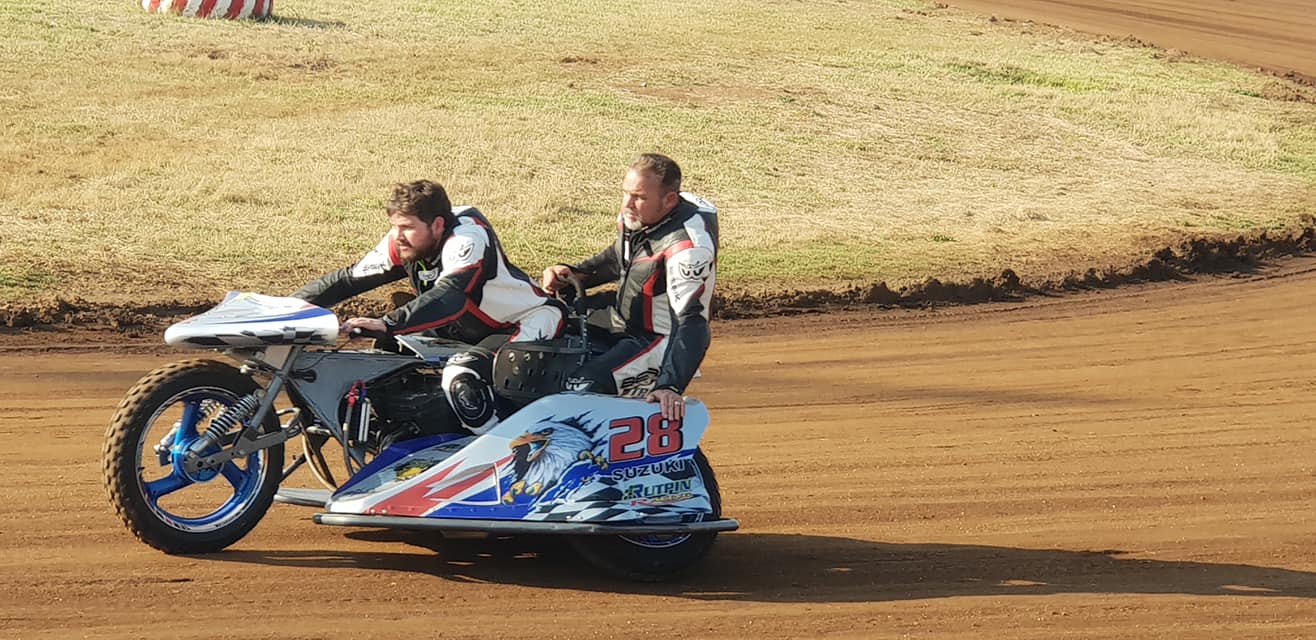 Speedway sidecar racing in South Africa | Brakpan