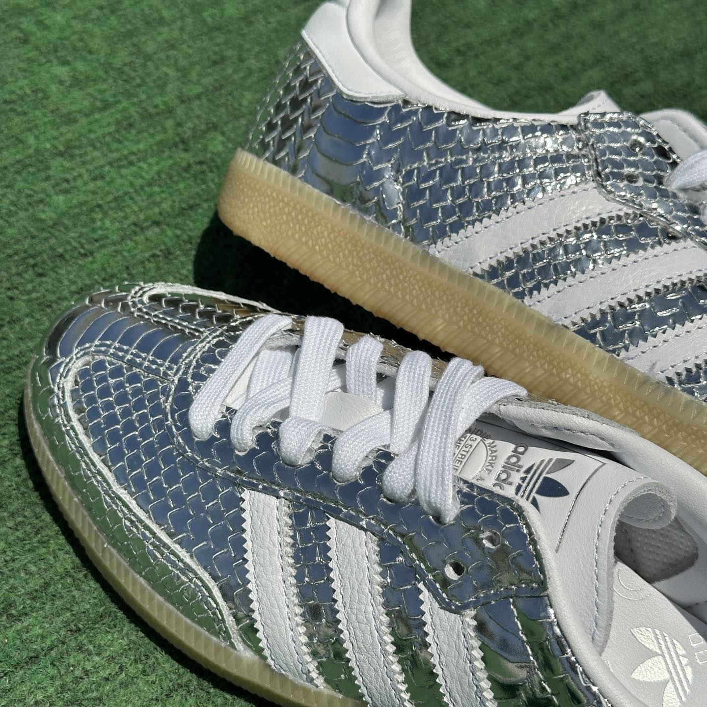 Recommend . . 【ADIDAS】 SAMBA OG W SILV/FTWR/GUM3 IH9016