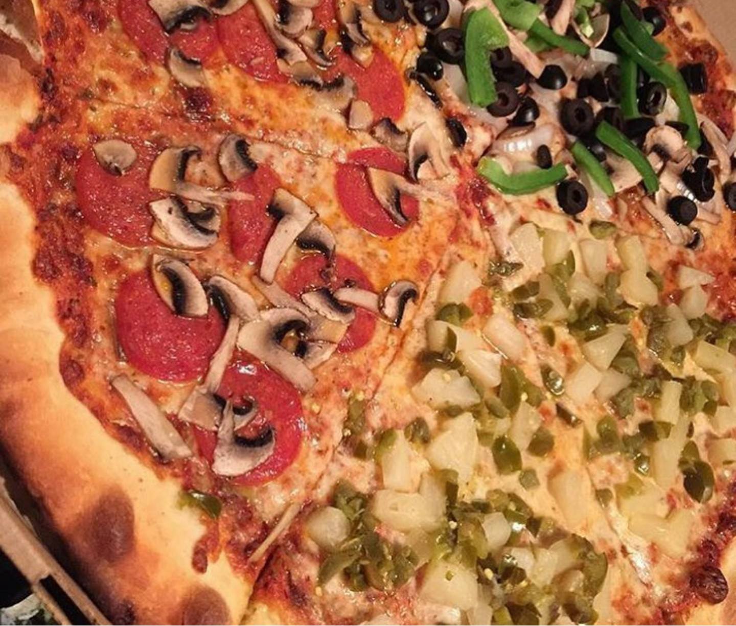 Roccos Pizzatruck Home Facebook