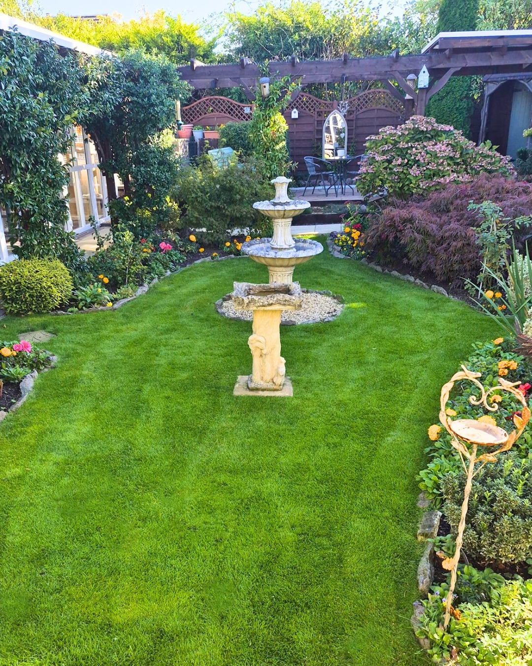 Leicester - Start 2026 with a lawn that turns heads. This beautiful ...