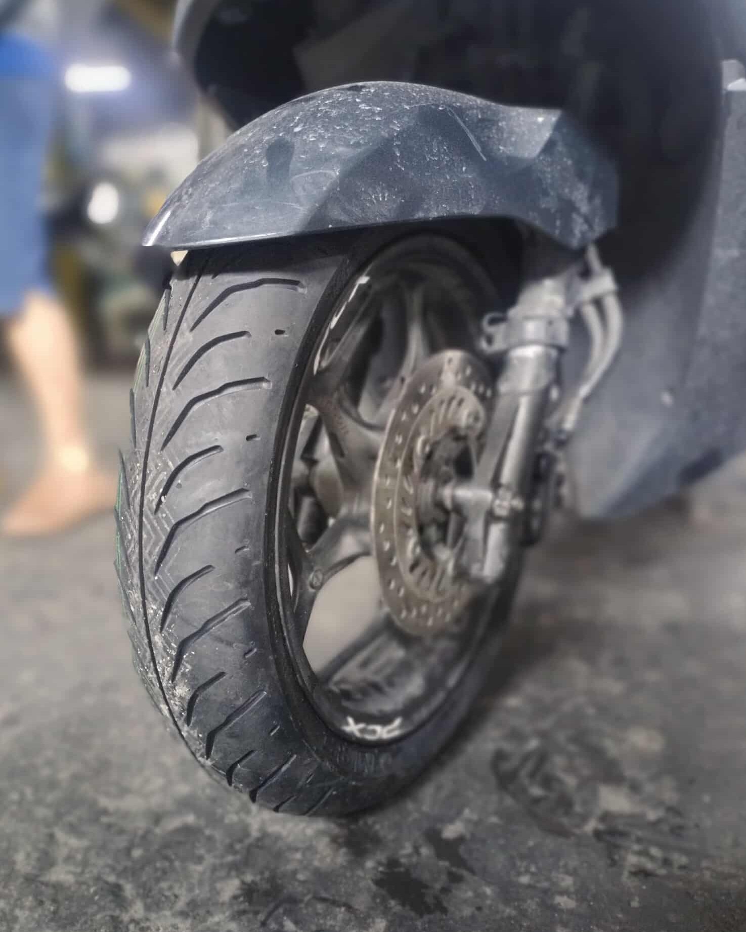 新車　110/70-14 130/70-13 PCX160 125 IRC MRF Zapper Tire on Honda PCX 160 Size : Front 110/70-14 & Rear 130