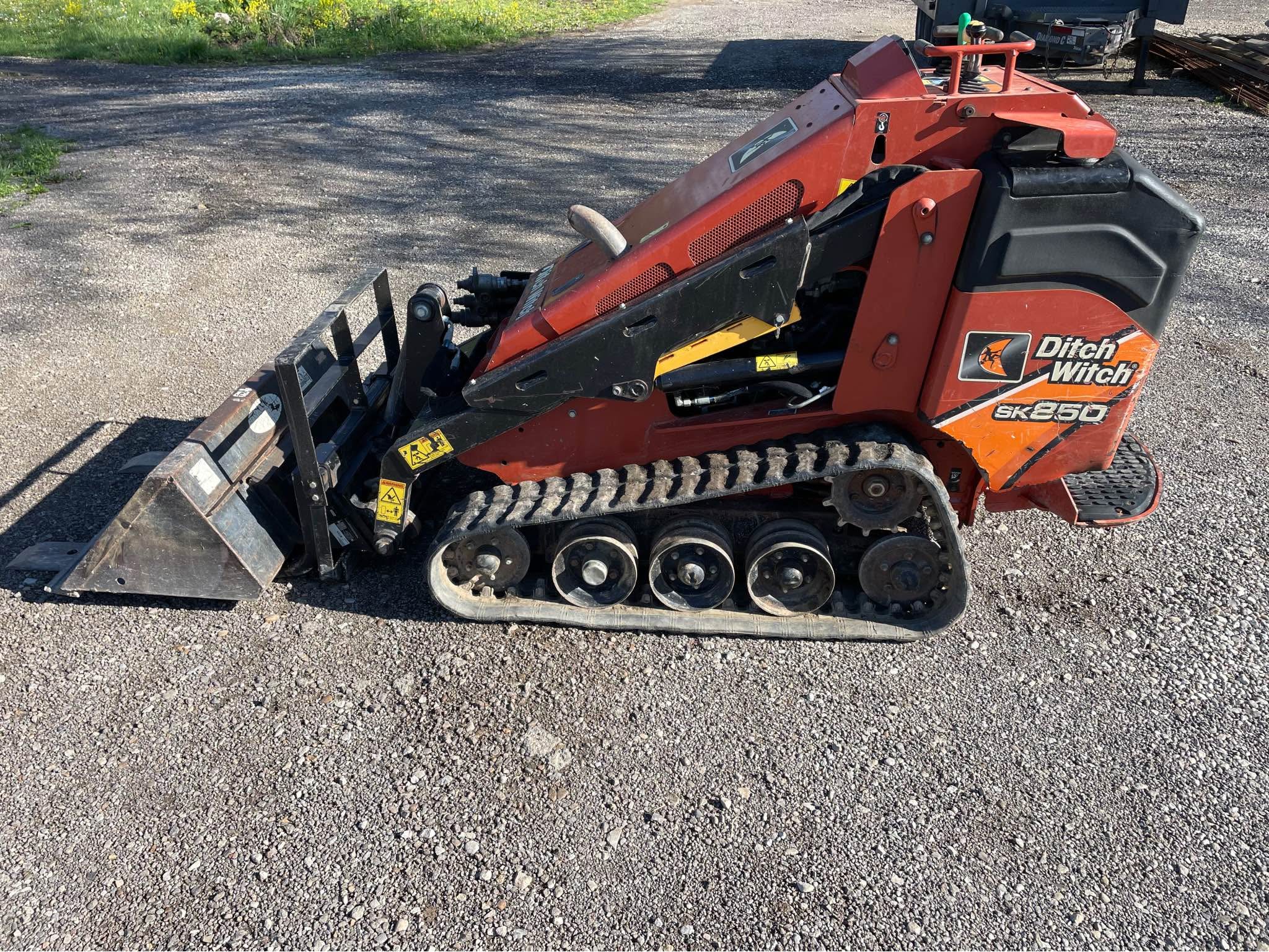 Ditch Witch Dingo SK850 - Remote Control Toys - Reynoldsburg, Ohio ...