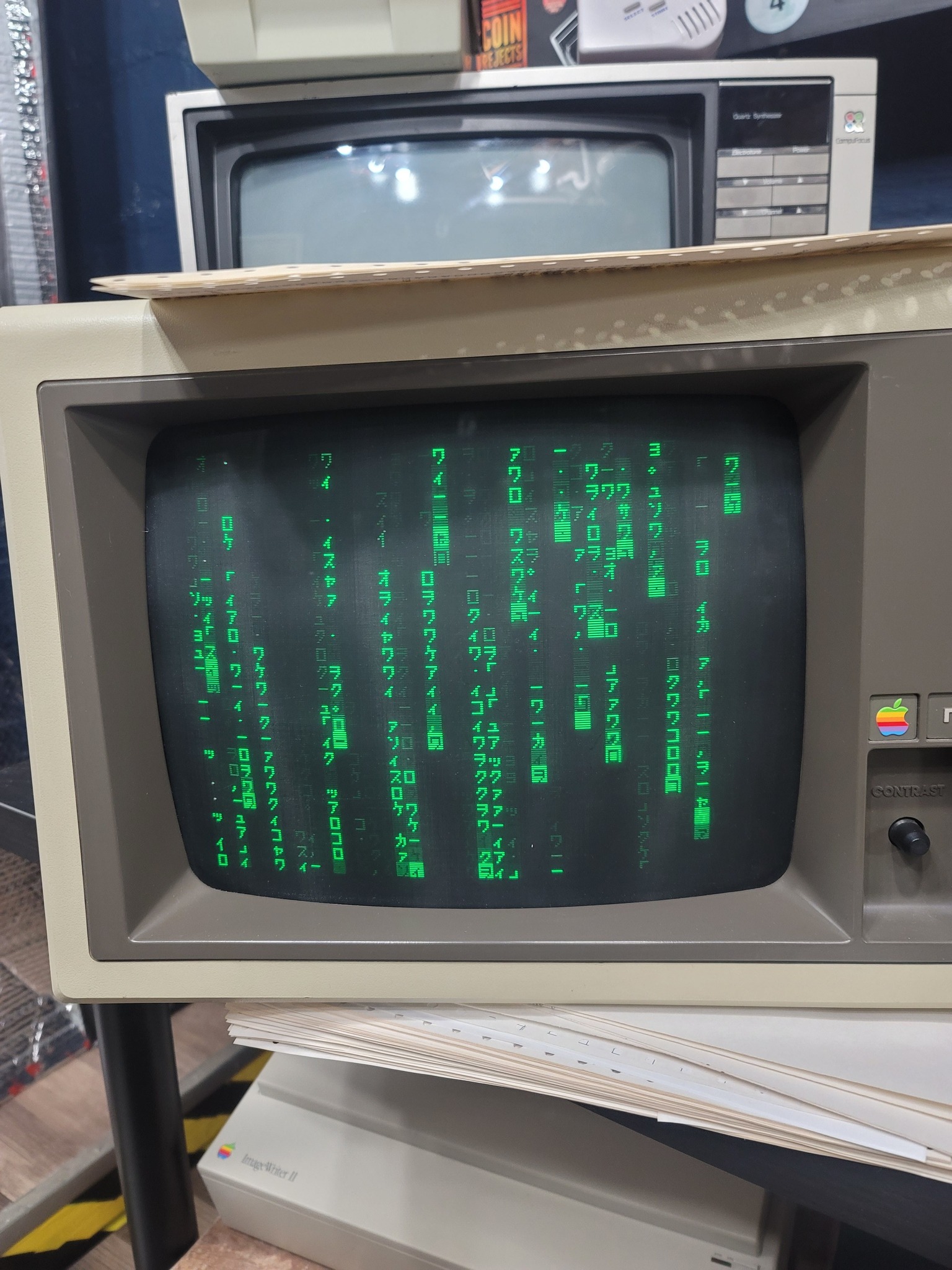 And now something absolutely vital for your Apple II : a screen