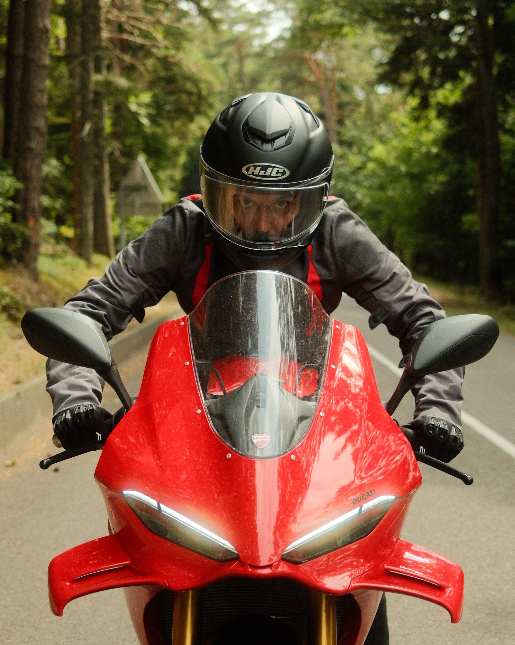 hjc ducati helmet i10 SF Black Medium  Toronto Refined looks meet race Ducati Multistrada V4 Pikes Peak