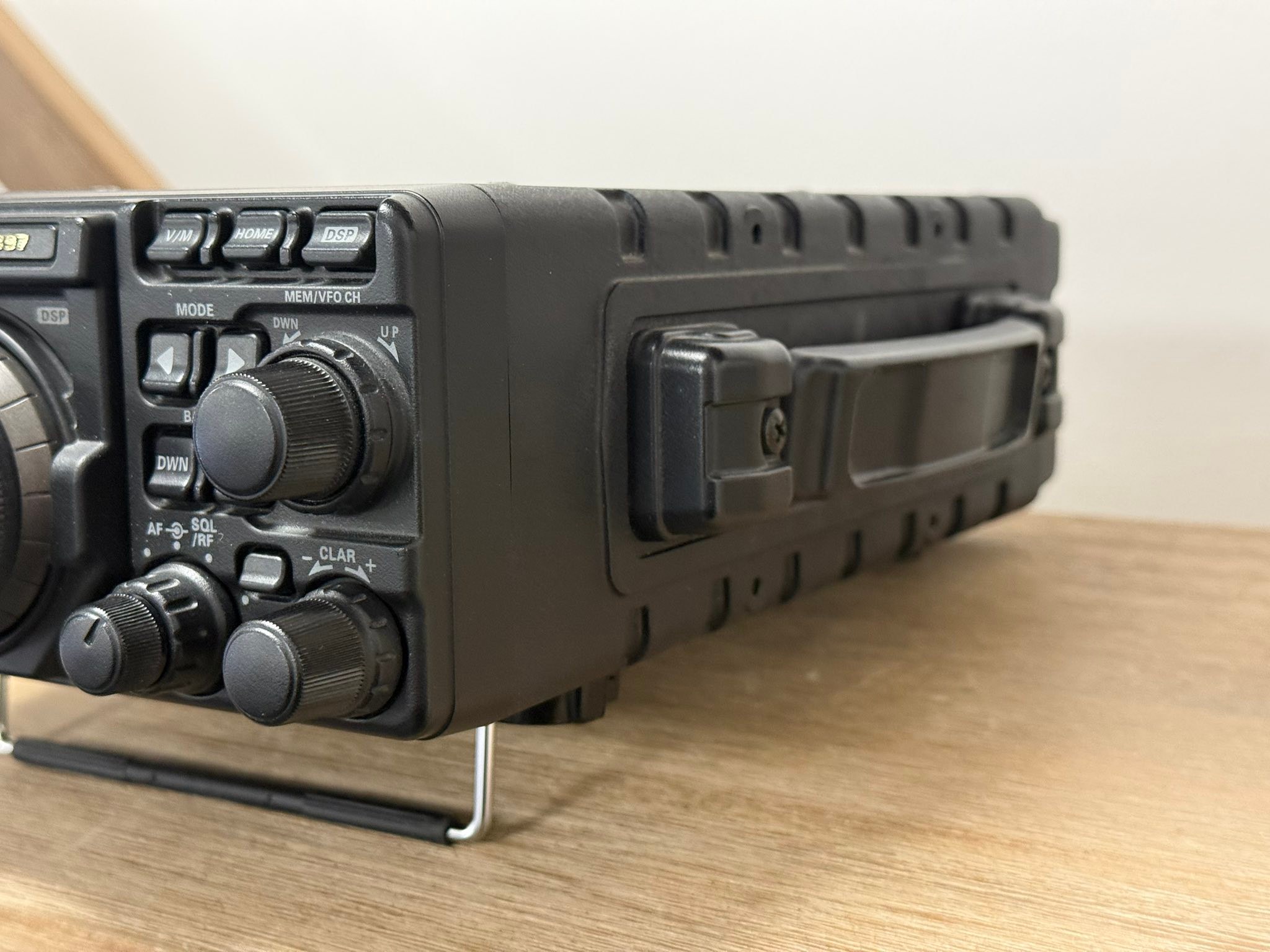 SECOND HAND YAESU FT-897D HF VHF UHF MULTI MODE TRANSCEIVER