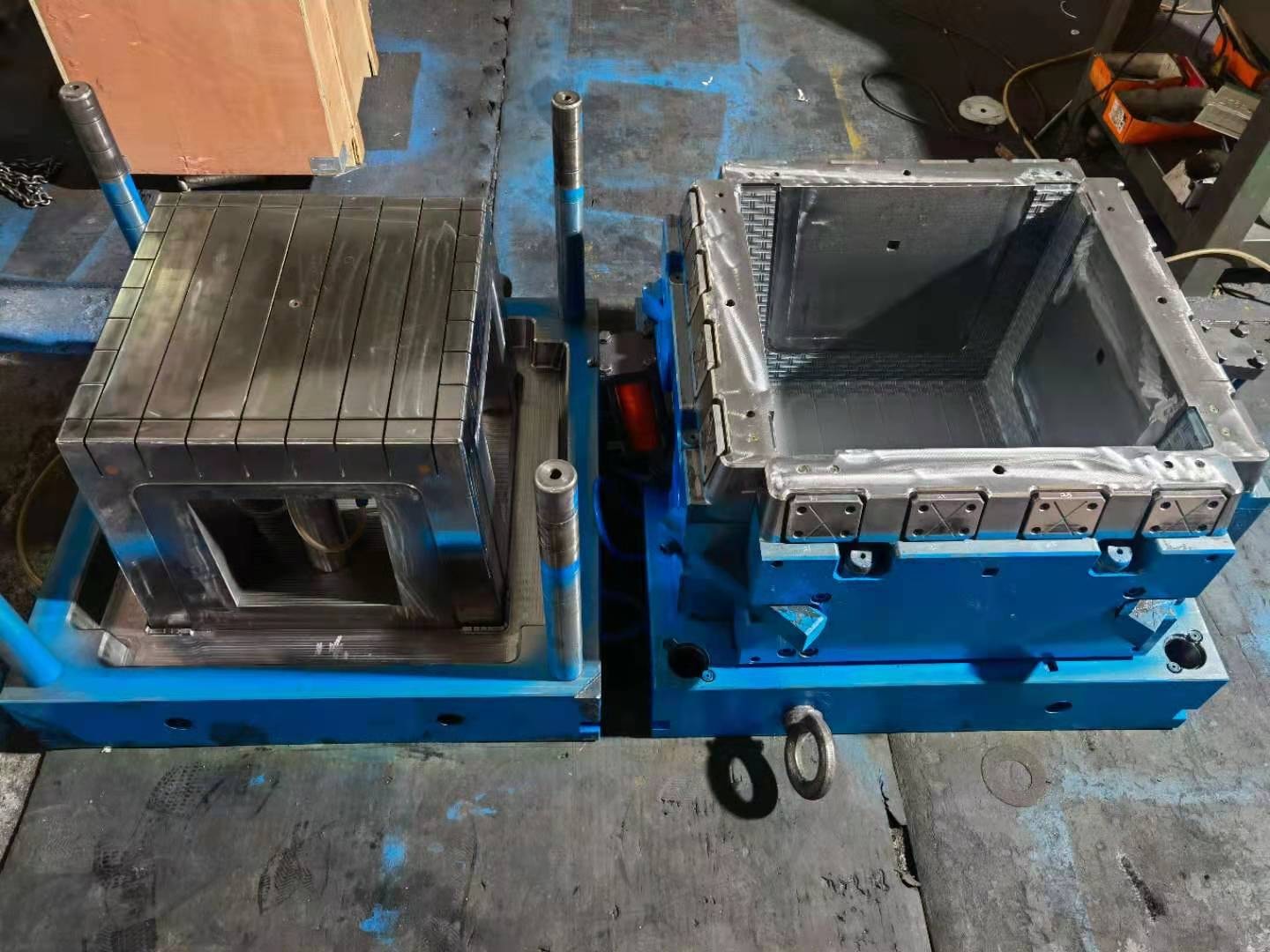 Injection molding machine | Facebook