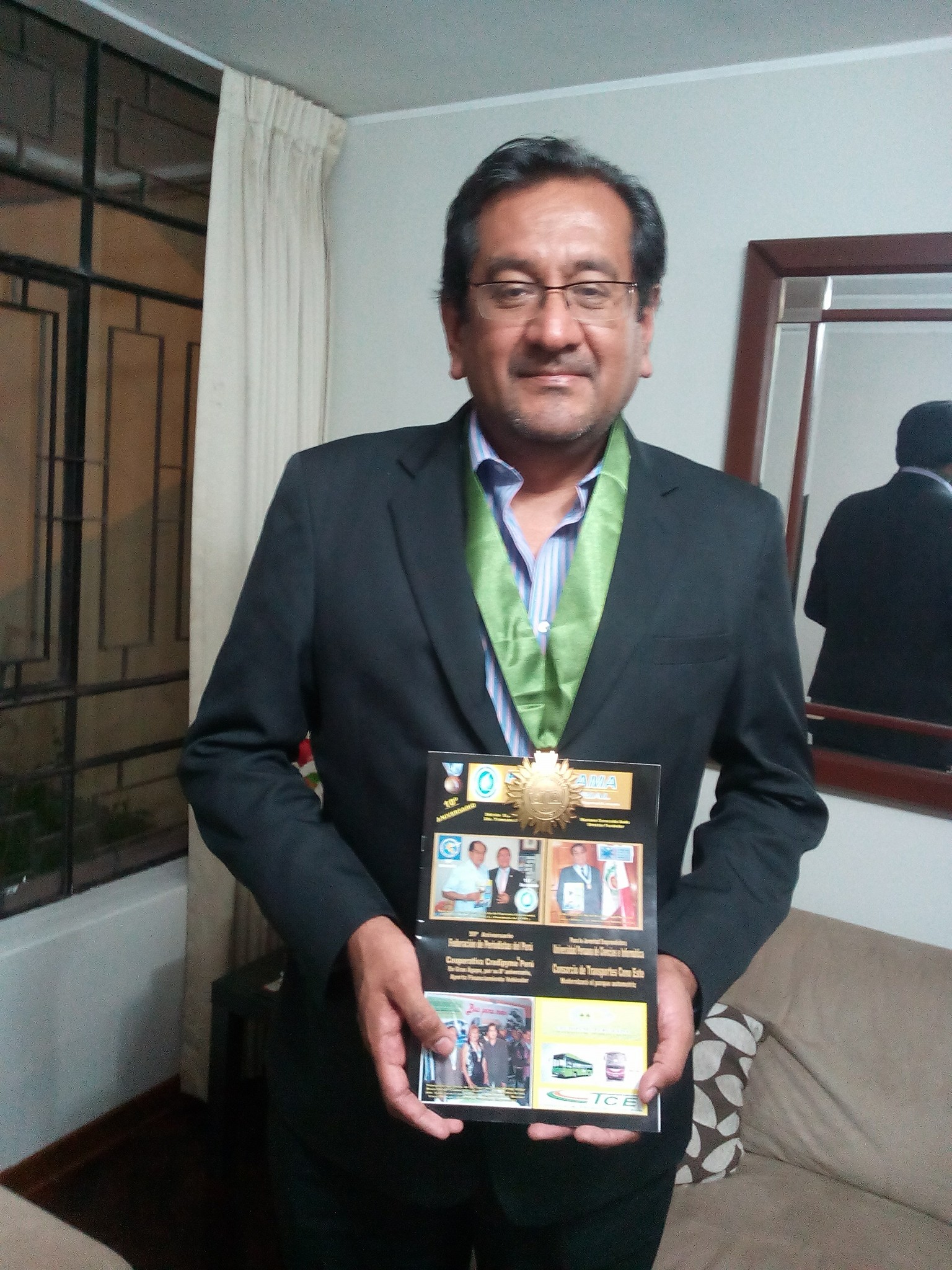 DR. HECTOR VILCA MELENDEZ, ES... - Panorama Empresarial | Facebook