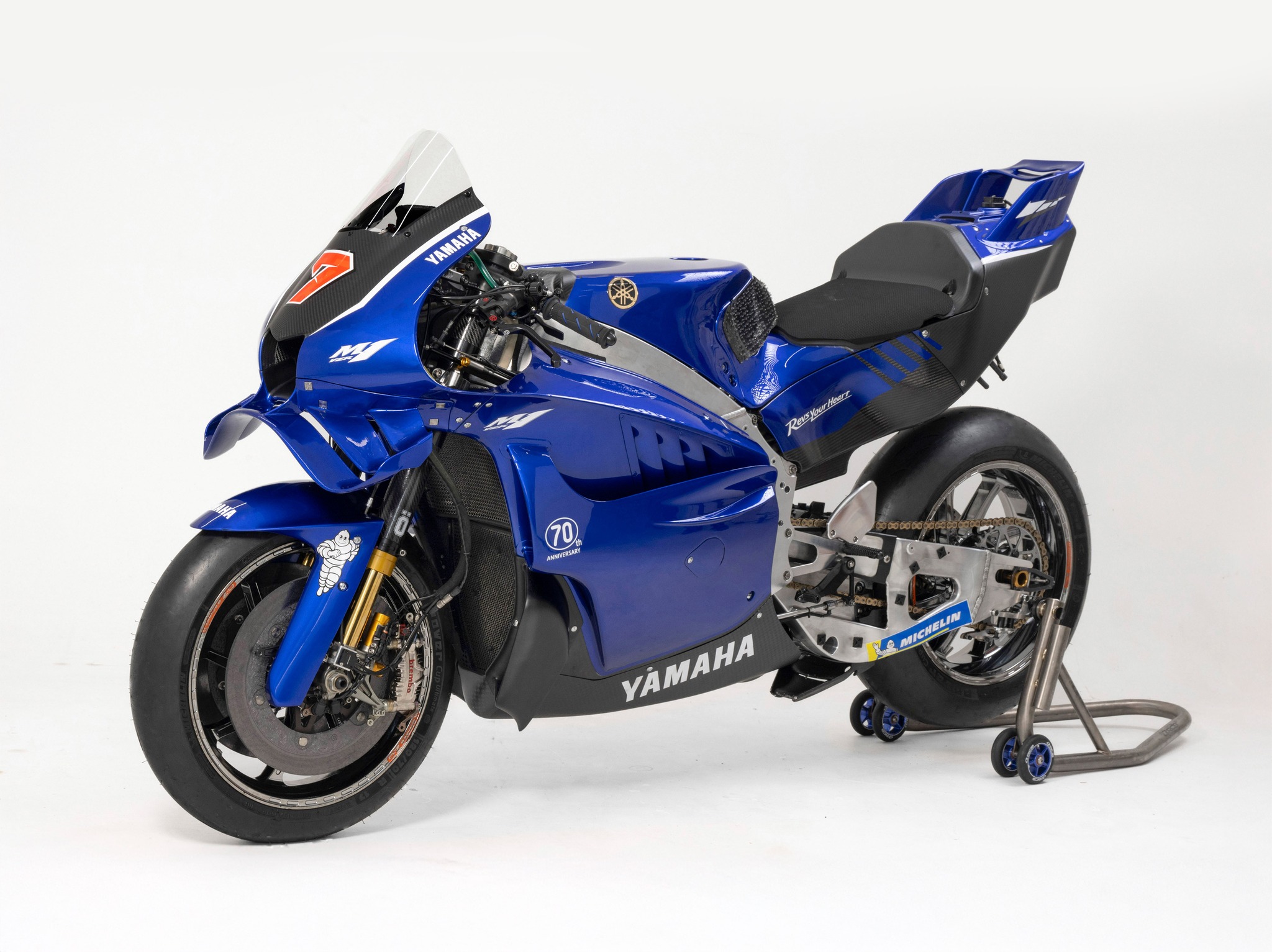 A different swingarm on the Yamaha Test Team's YZR-M1 V4 ridden by