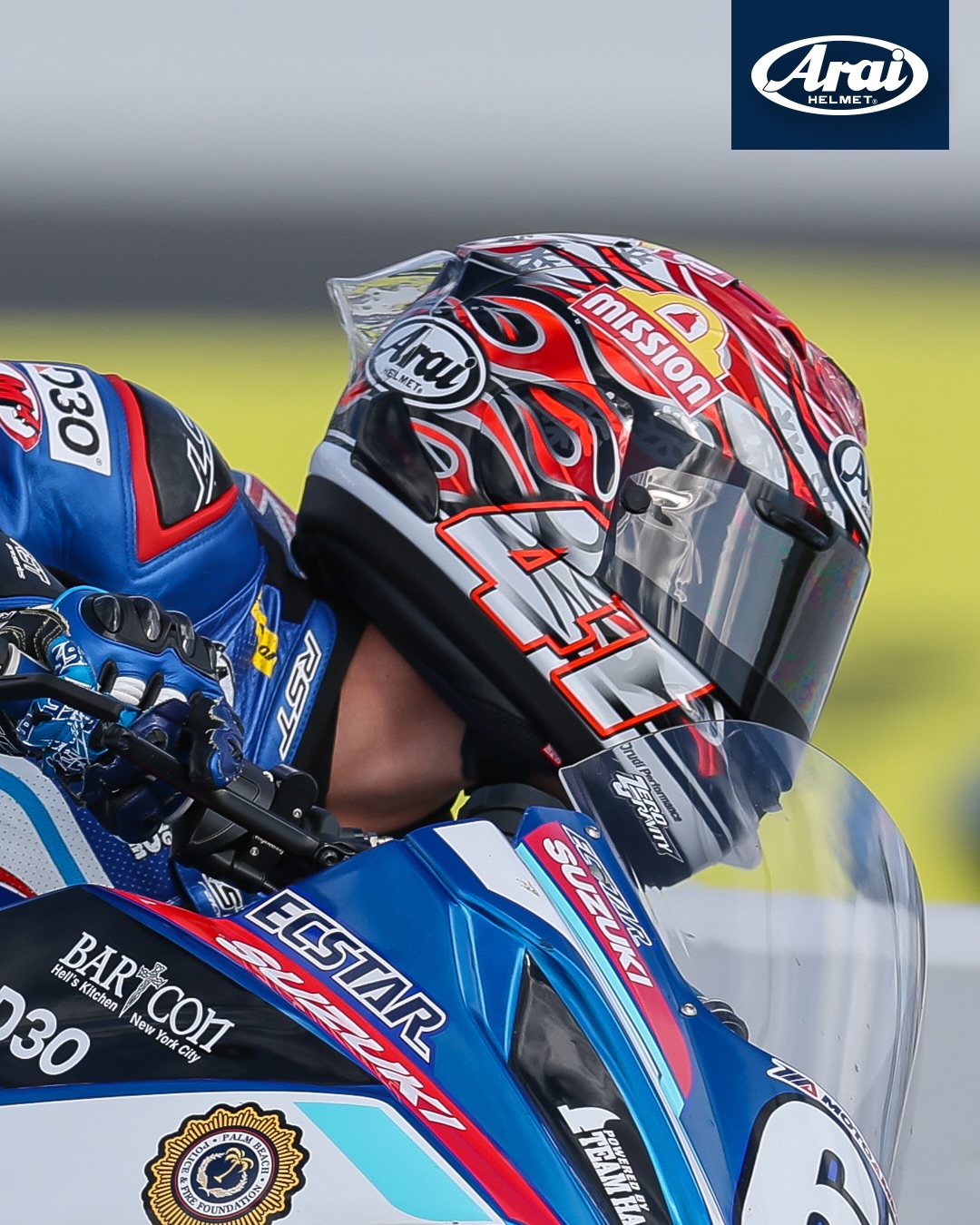 arai corsair x rc helmet Helmets function lever releases both the side cover/pod and shield pin for quick and simple shield removal CorsaIR-X | IOM TT 2026