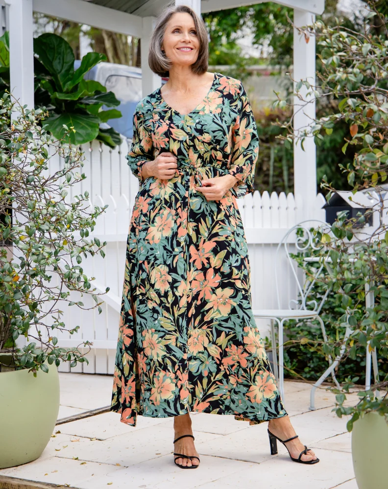 black sequin dress sleeves Olivia Metallic Party Dress, L Asos Design Asos Black complete_the_look_review_au Size:34/36 A sequin maxi dress