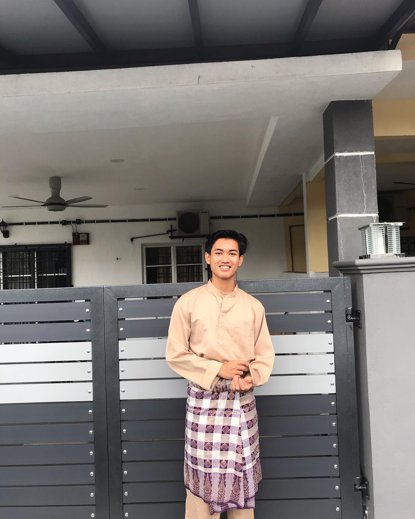 Aiman Iqbal277 - Selamat hari raya semua -first time...