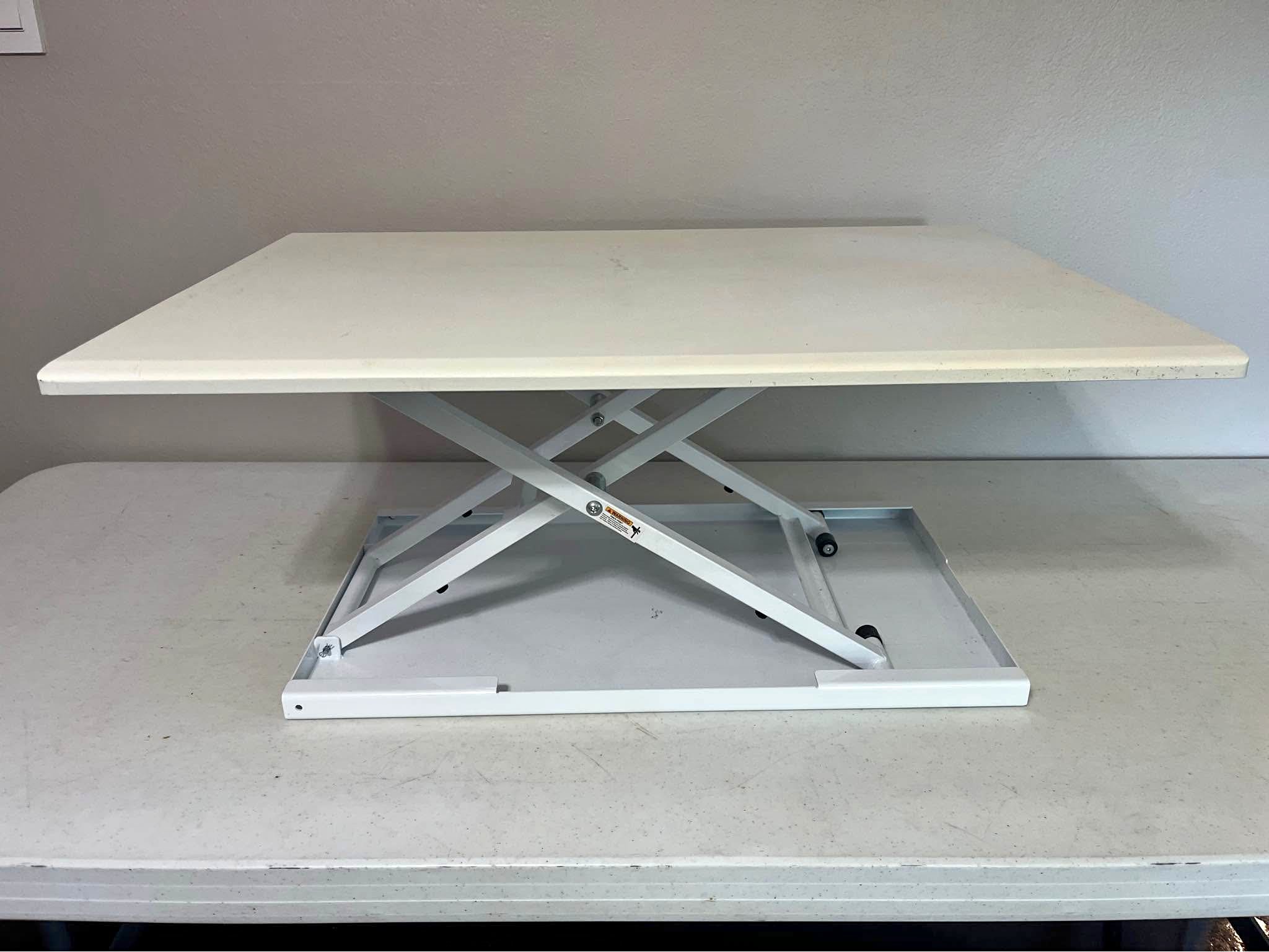 Study / Work Table – One Side Support Broken (For Repair or Parts ...