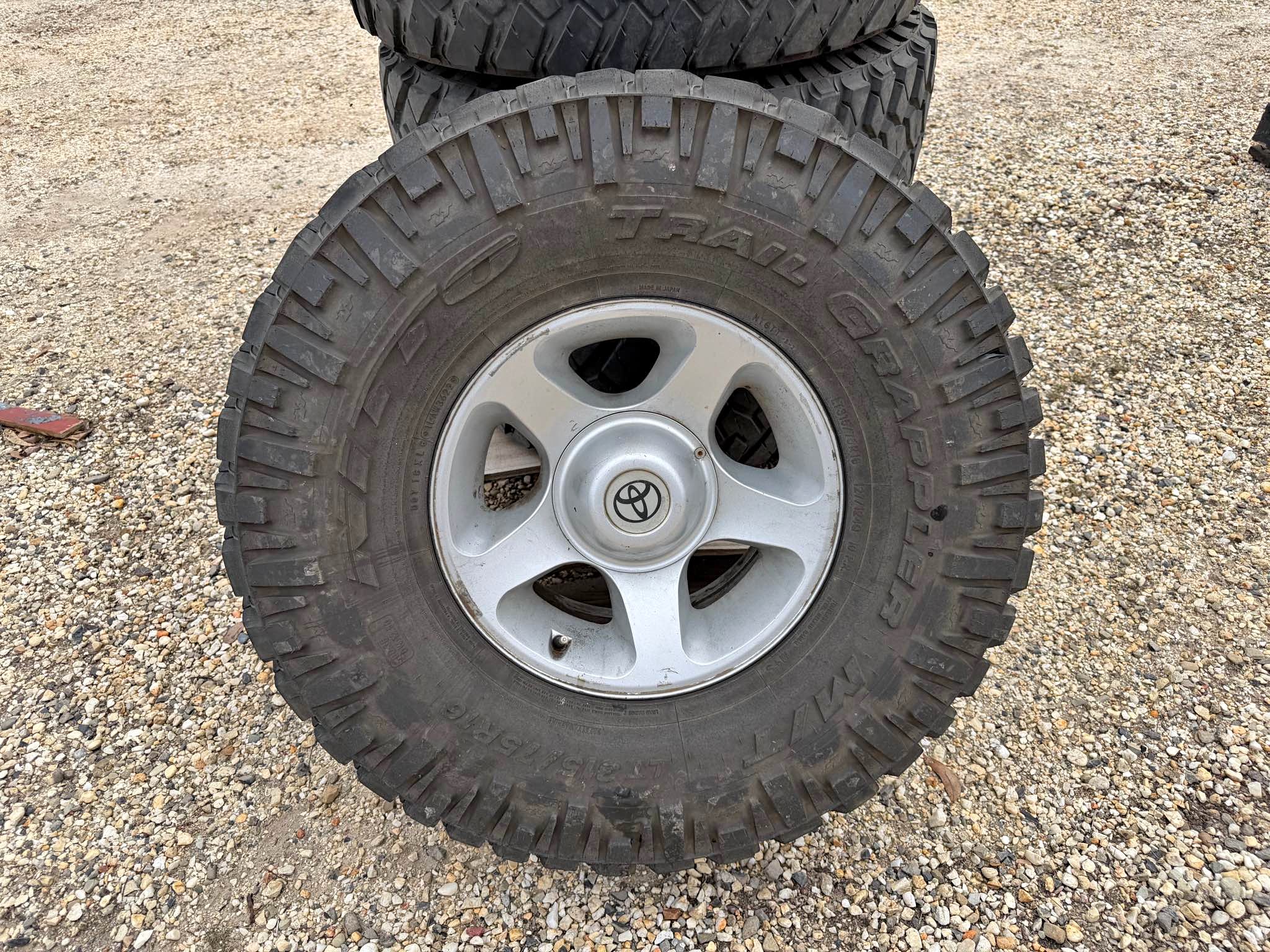 Landcruiser 105 Series GXL Rims & Tyres - Car Wheels, Tires & Parts ...