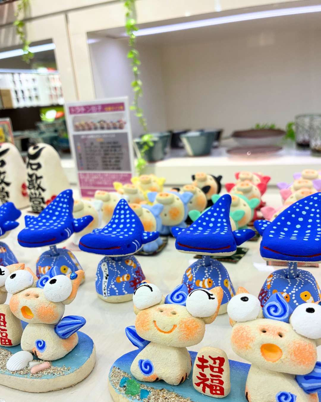 鳩サブレーなのに猫ニャン!? 鳩サブレーが8枚入った、猫缶登場