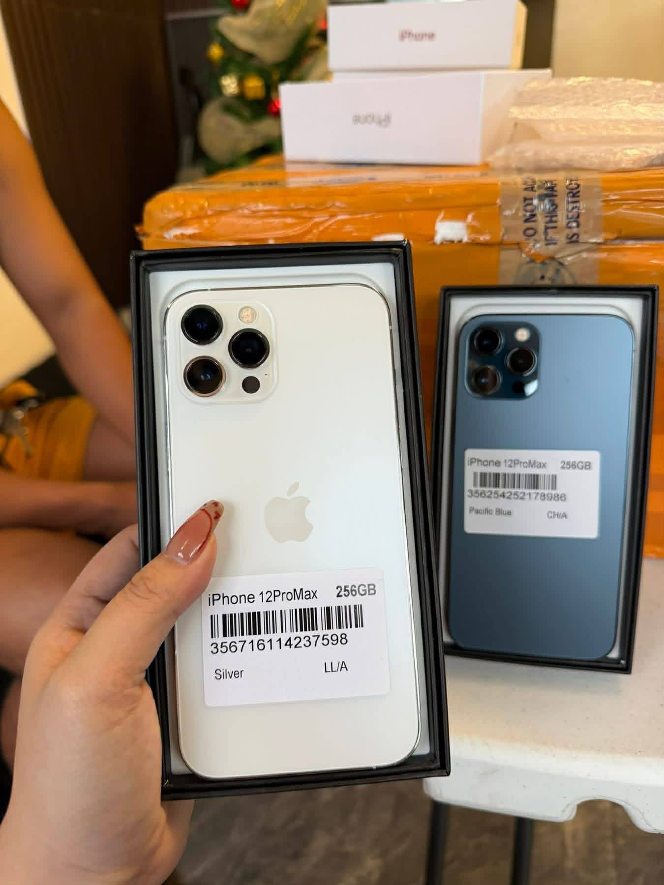 iPhone 12 Pro Max ?- *128GB* – ₱19,999 ?- *256GB* – ₱21,800 