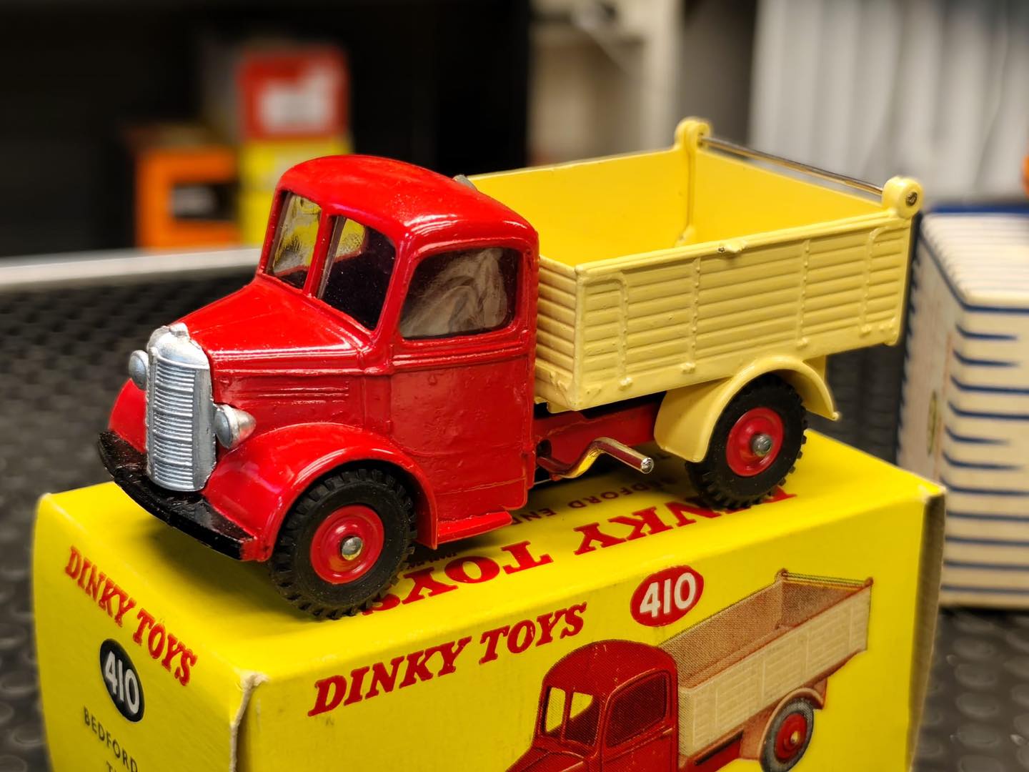 【Dinky】CORGI TOYS BEDFORD Corgi Toys Dinky strabilianti da Tiny Cars!