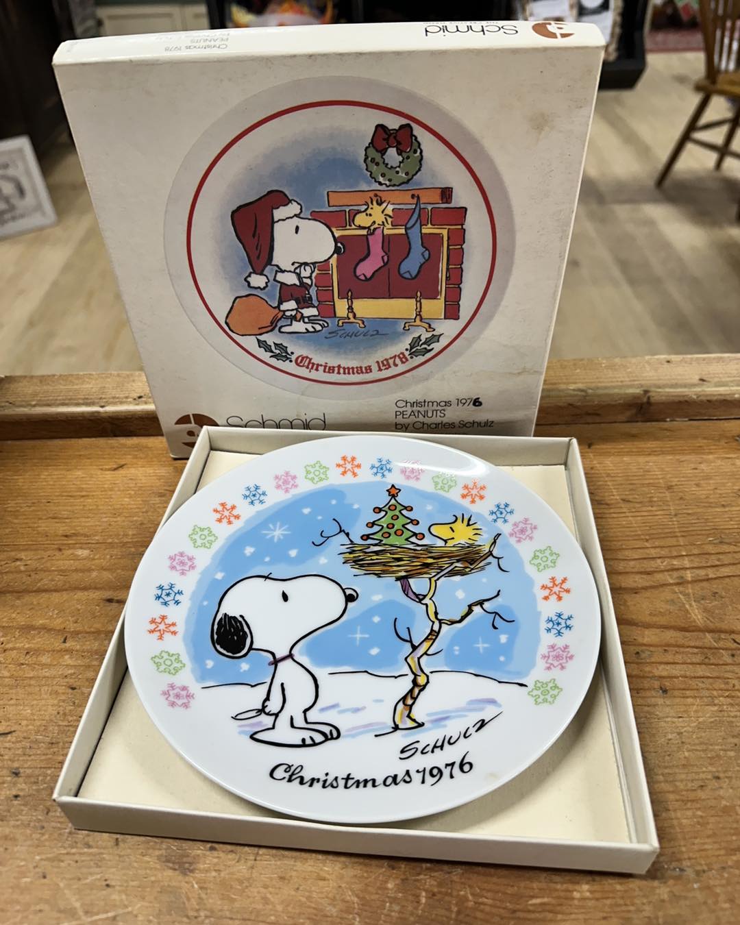 ヴィンテージPeanuts 1976 クリスマスプレート How cute are these??? Check out these Peanuts Christmas plates