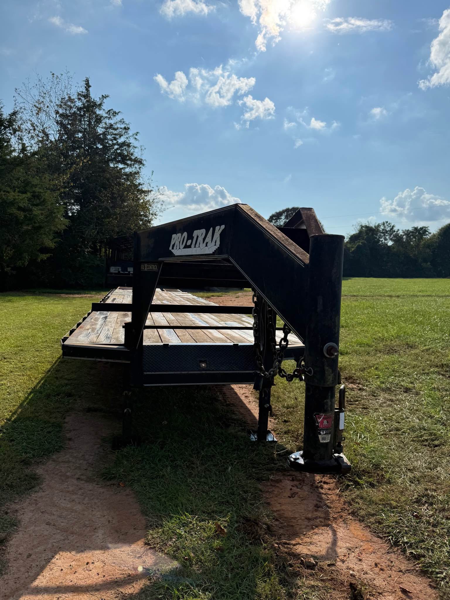 Pro-Trak 8x40 gooseneck trailer with 2 10K Dexter axels with Fle X ...