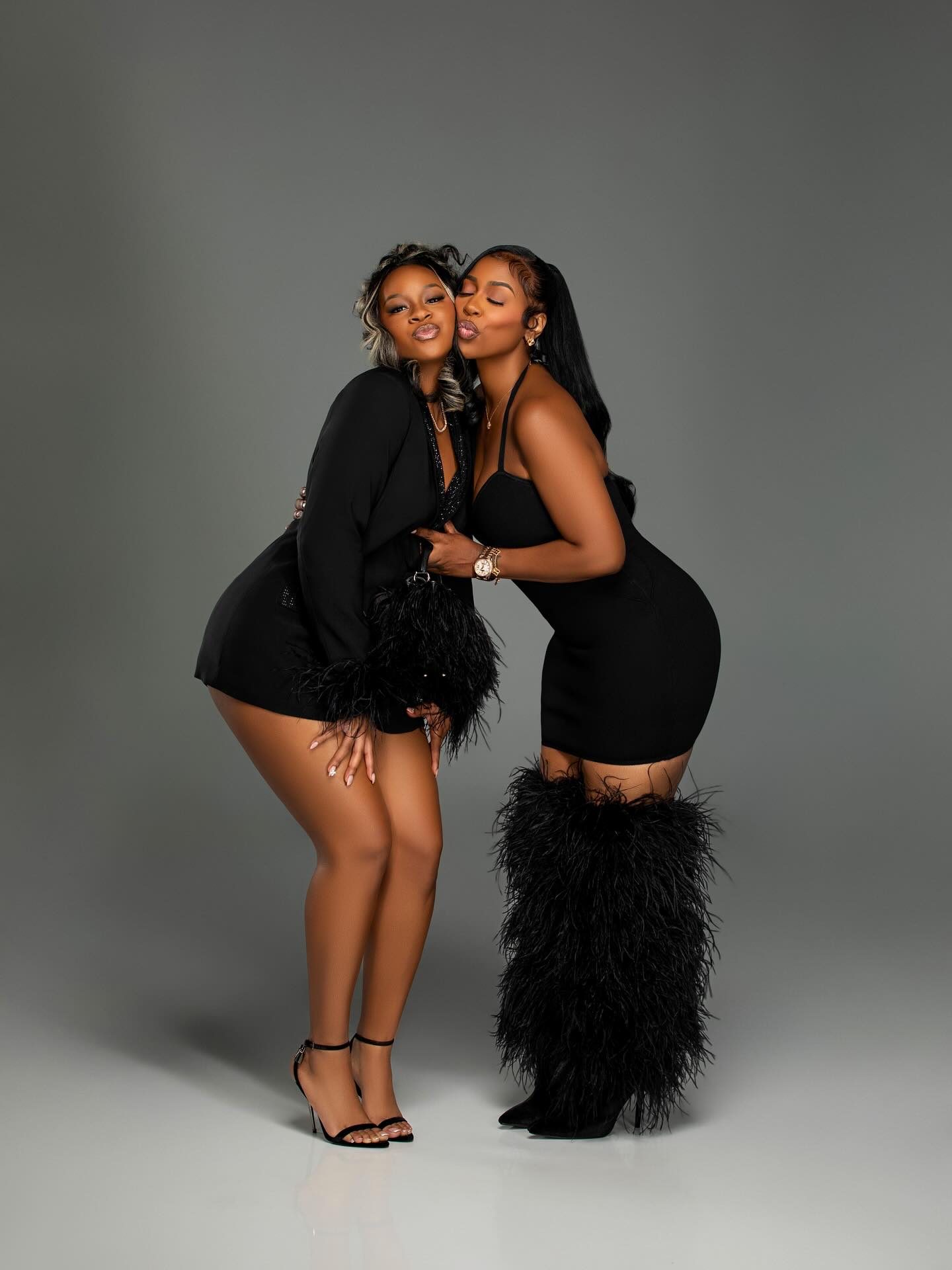 where can i buy bodycon dresses Plus Size Ameri Dress Color:LIGHT WASH 6/18/2026 Brown Women's Dress Sandals Mini Sleeve Style