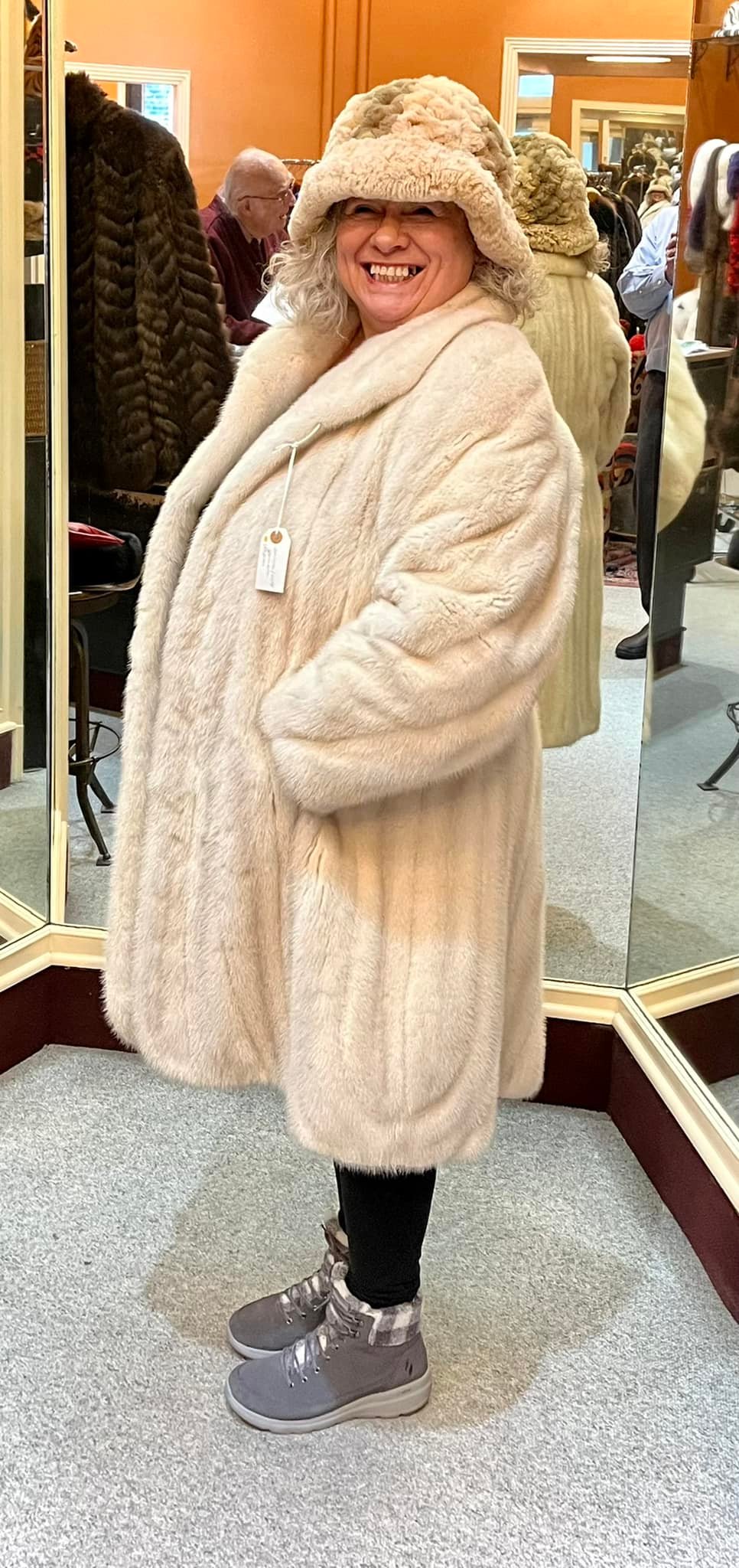 Roth Furs, Coats, Accessories Downtown Toledo | Toledo OH
