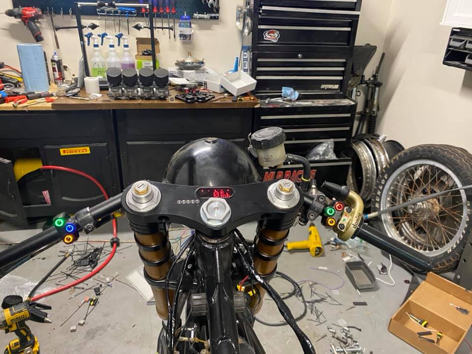 Wiring is easy when it’s color... - Smoking Rabbit Garage