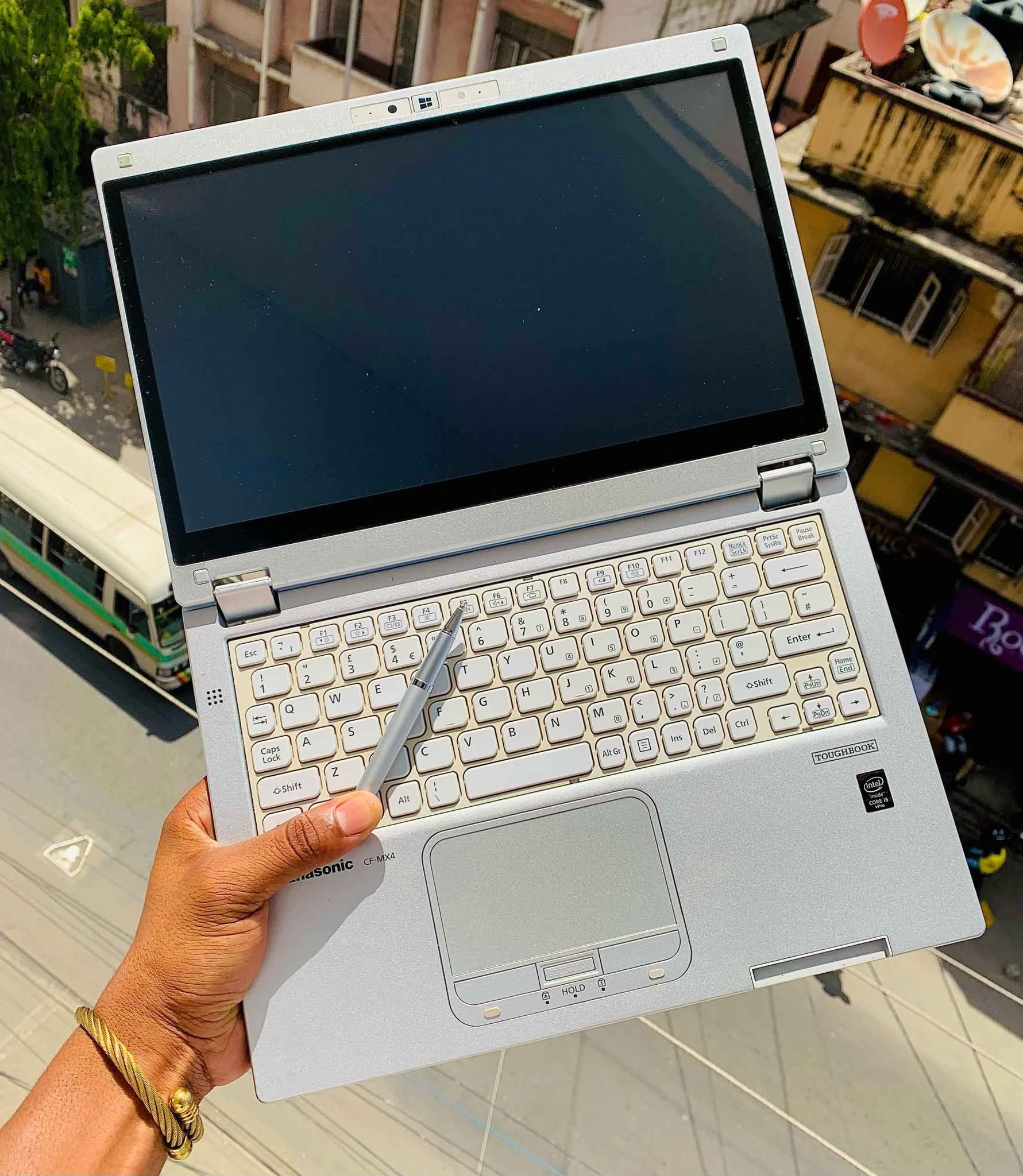 PANASONIC CF-MX4 TOUGHBOOK CORE i5 GEN 5TH RAM 4GB SSD 128GB X360