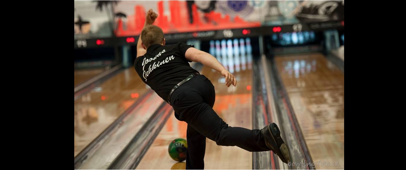 Timo... - Timo Toivonen - The Dynamic Wheelchair Bowler
