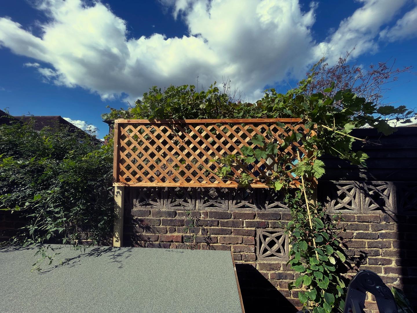 Roger Farrow Landscape & Garden Services | Lancing