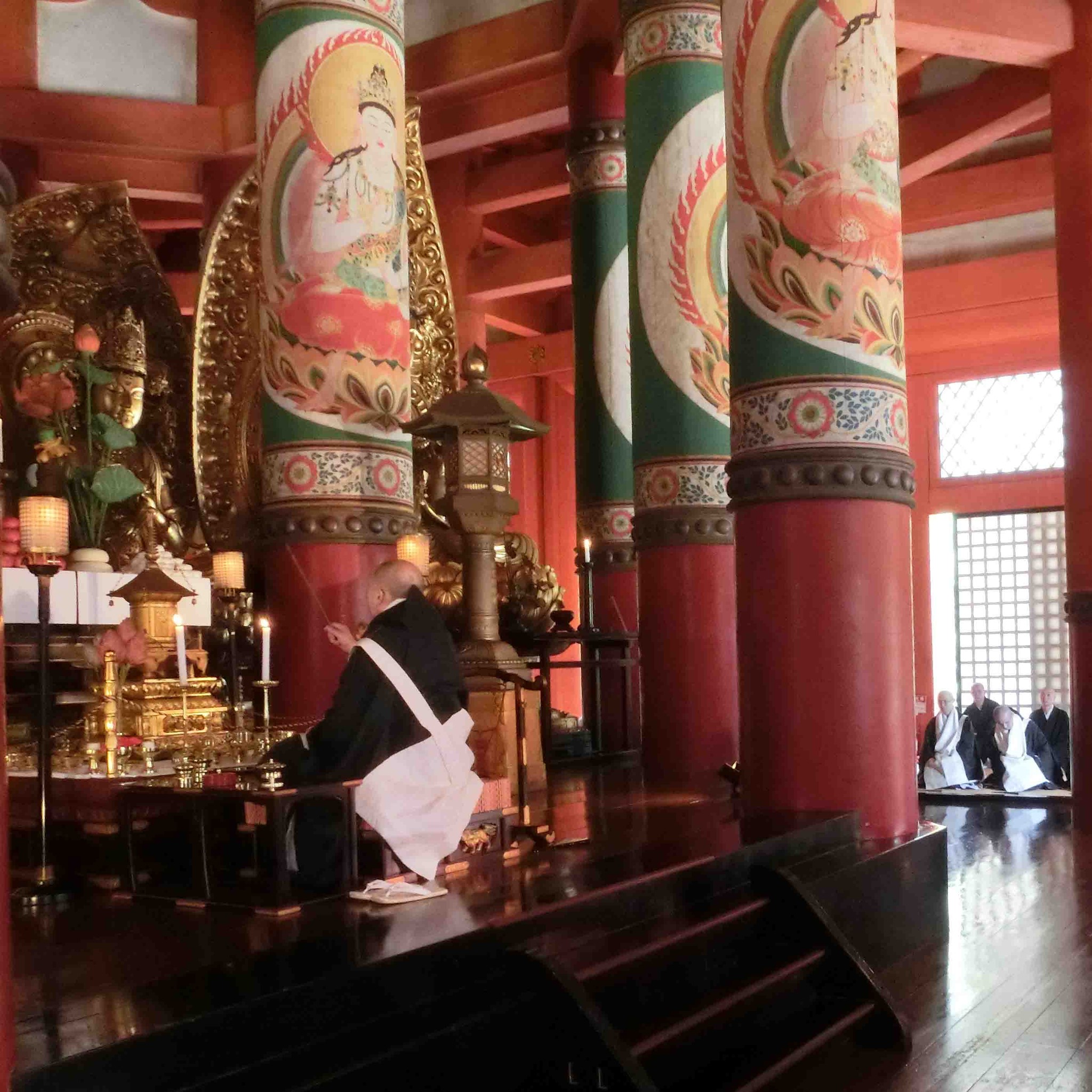 高野山出版社 - 總本山醍醐寺では5月30日、第104世座主・大本山三寳院