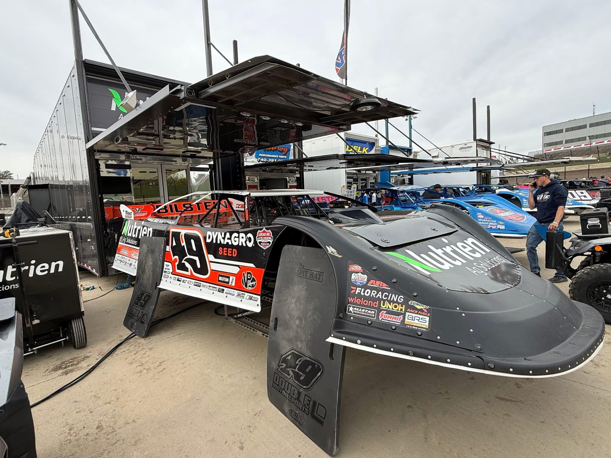 At Eldora Speedway for... - Jonathan Davenport Motorsports | Facebook