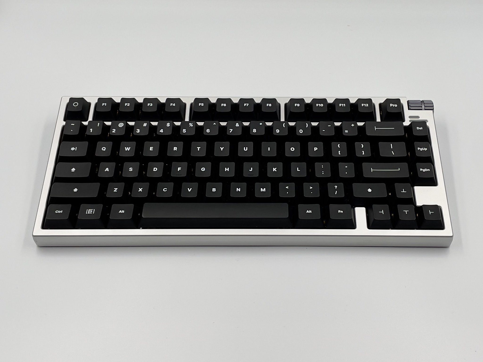 ntroducing the Tekkusai Titan 75 HE. • Machined Aluminum Chassis