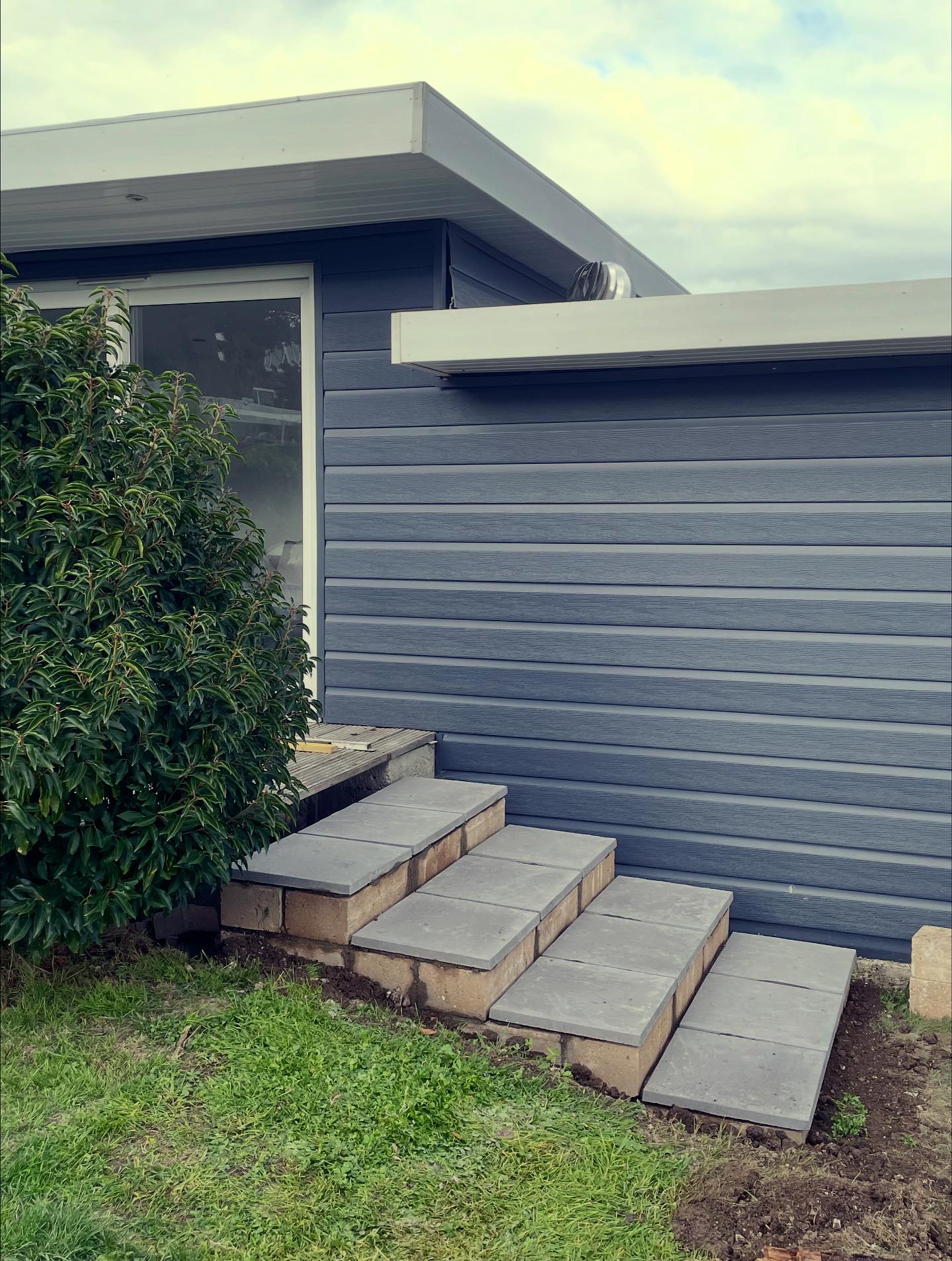 Roger Farrow Landscape & Garden Services | Lancing