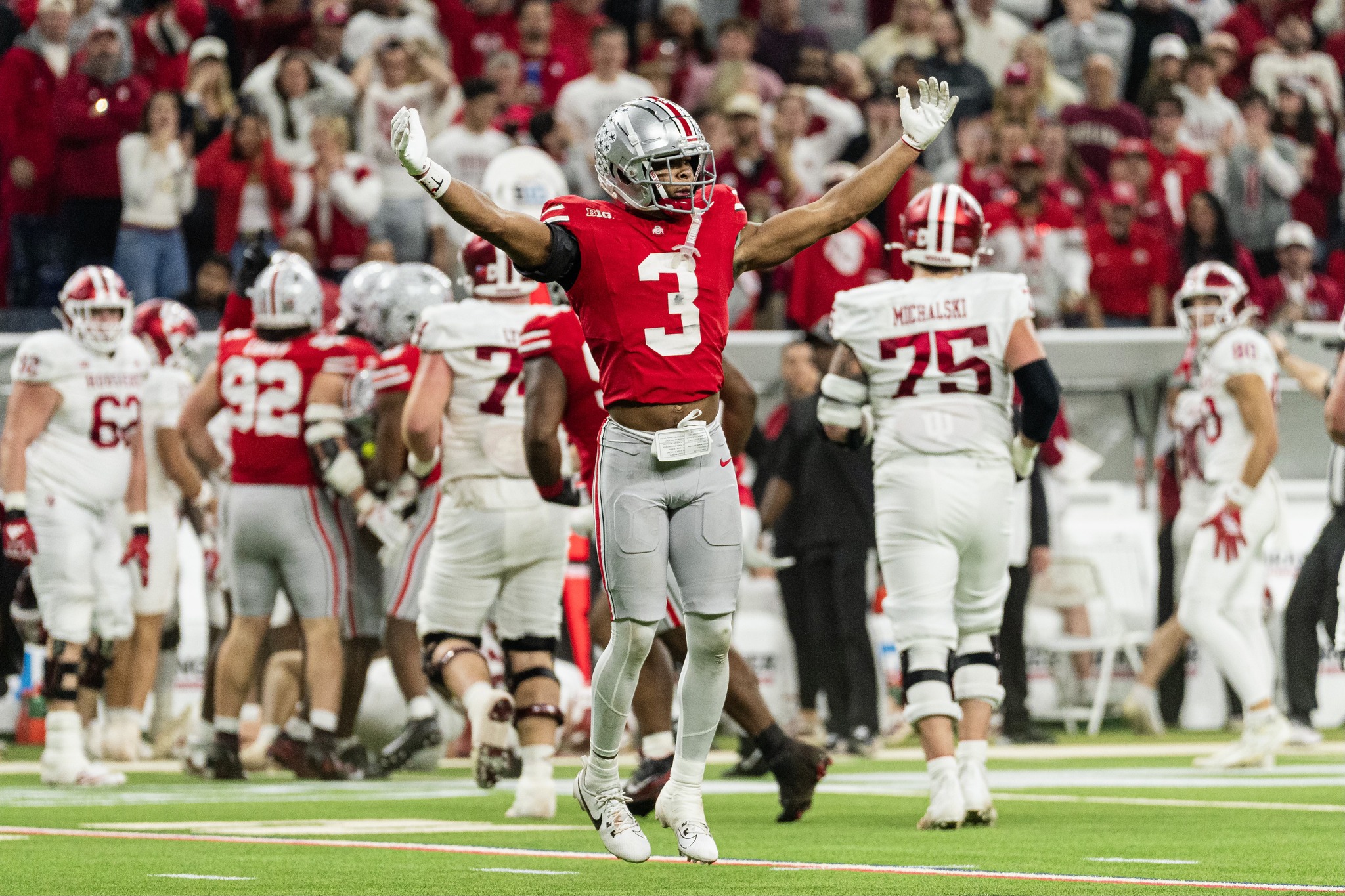THE best defensive player in the B1G... - Ohio State Football | Facebook