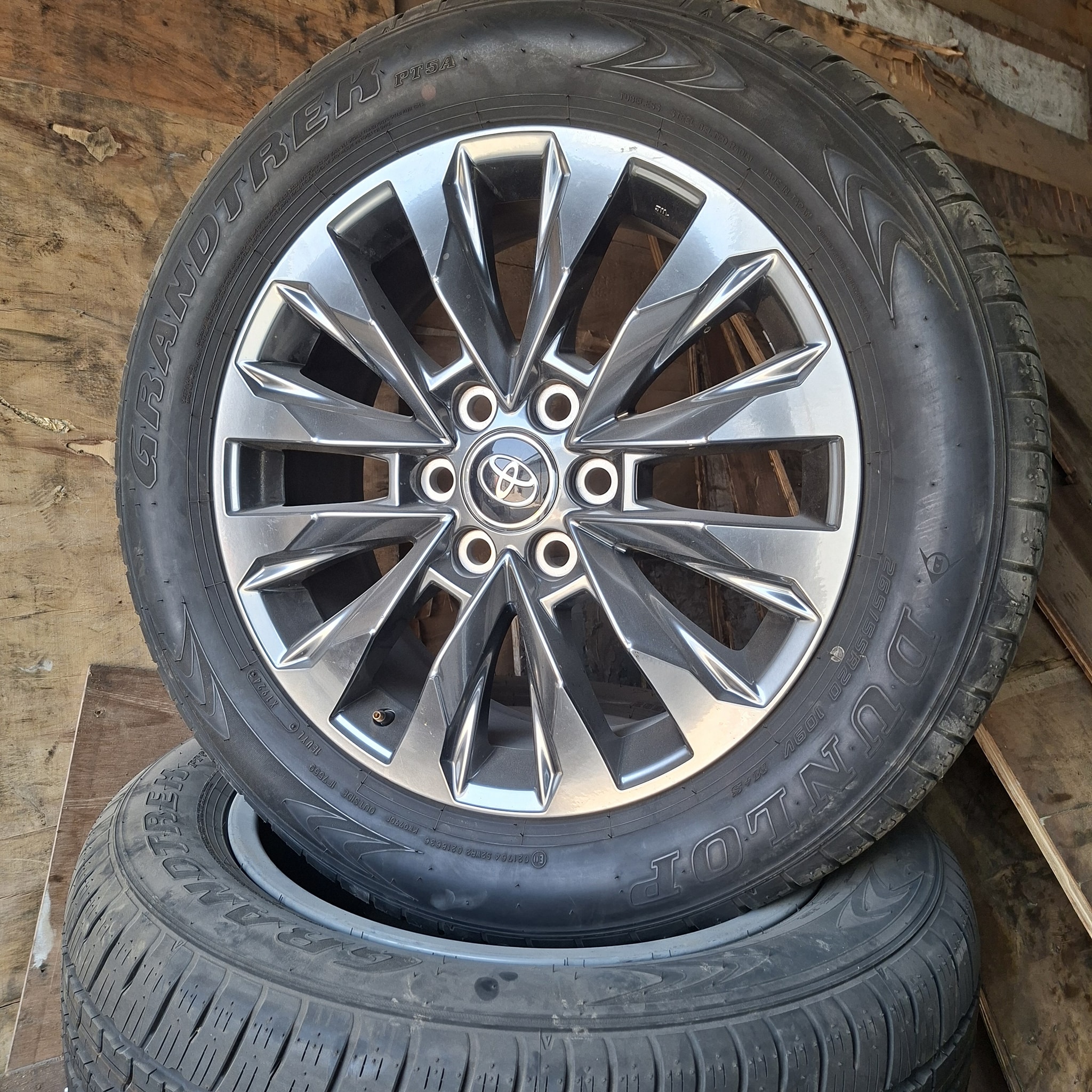 ムー Land cruiser lc300 ZX variant 2025 model genuine MADE IN JAPAN