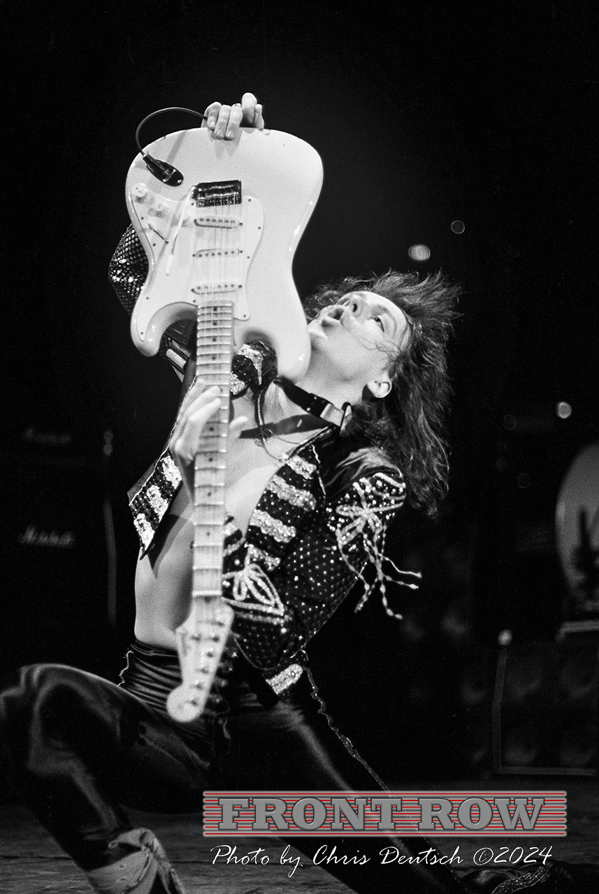 アート・デザイン・音楽 Yngwie Malmsteen Attack!! アート・デザイン・音楽 Yngwie Malmsteen Attack!! Attack! - Album