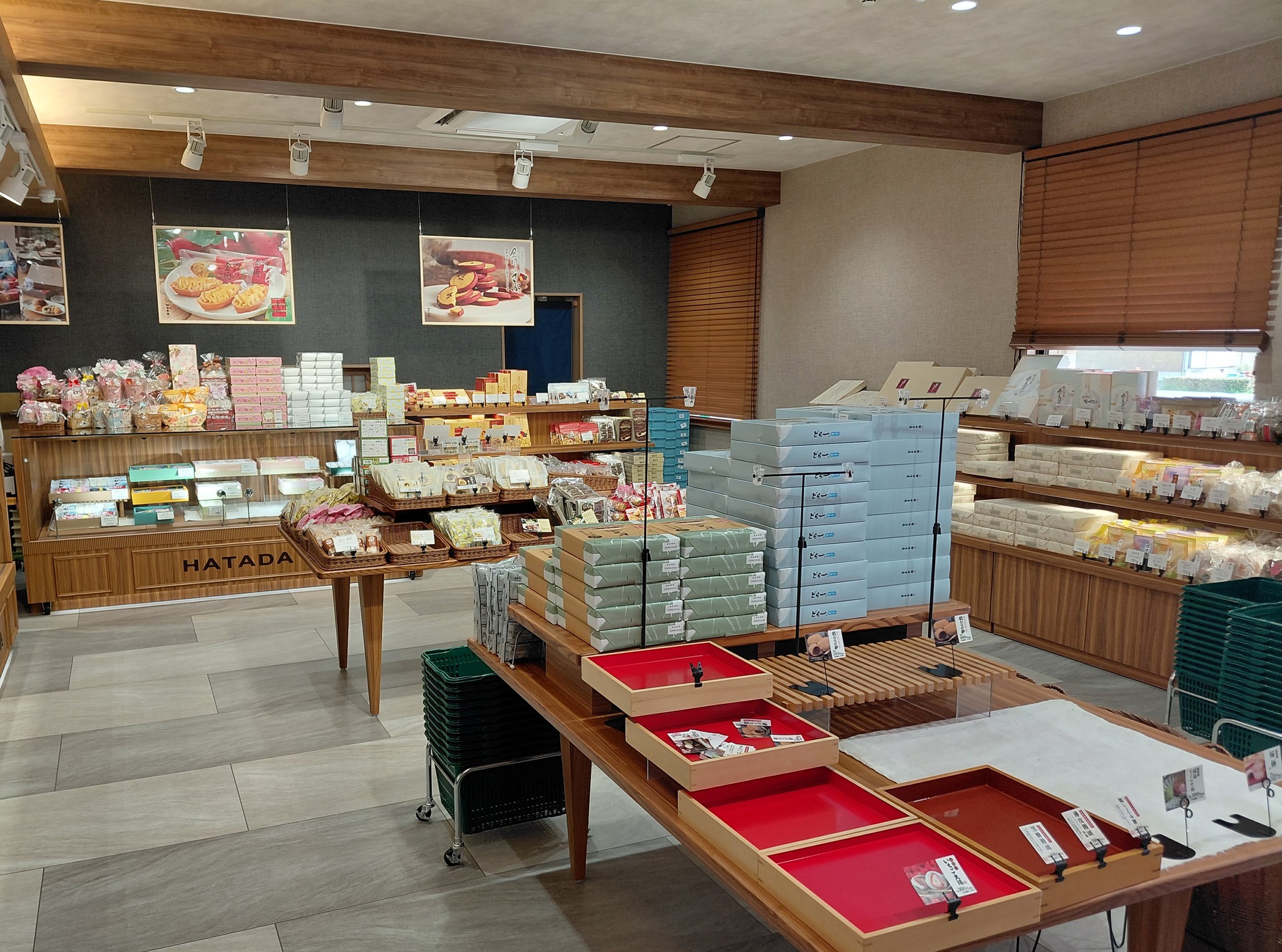 こんにちは。#お菓子のハタダ です。 #3月27日(金) グランドオープン