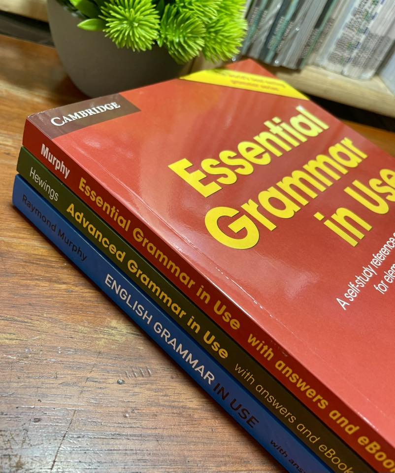 Essential Grammar in Use 3books per set