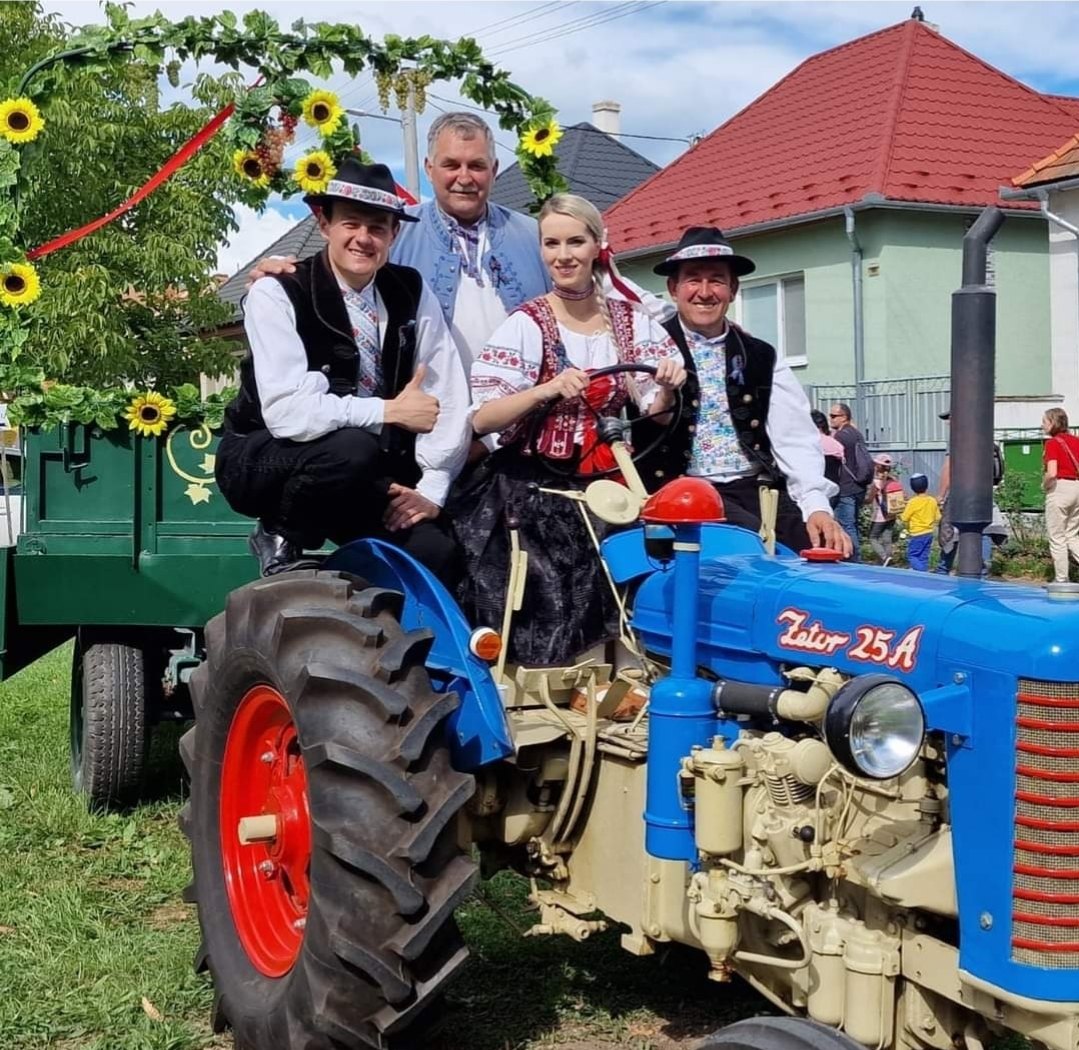 Vlasta - Krásnu sobotu prajeme a DNES o 19h vinobranie DUDINCE 🍷🍇⭐️🎵 🤗 ...