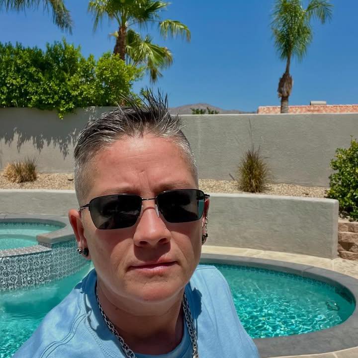 Jonni Earl - ️ A Little Update from DaGirlz ️ Hey... | Facebook
