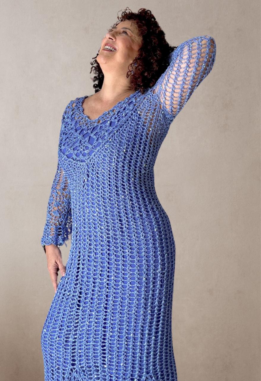 I crocheted this dress to wear to my daughter's graduation. My daughter said it was ugly and that she didn't like it, and my husband said I looked beautiful. What did you