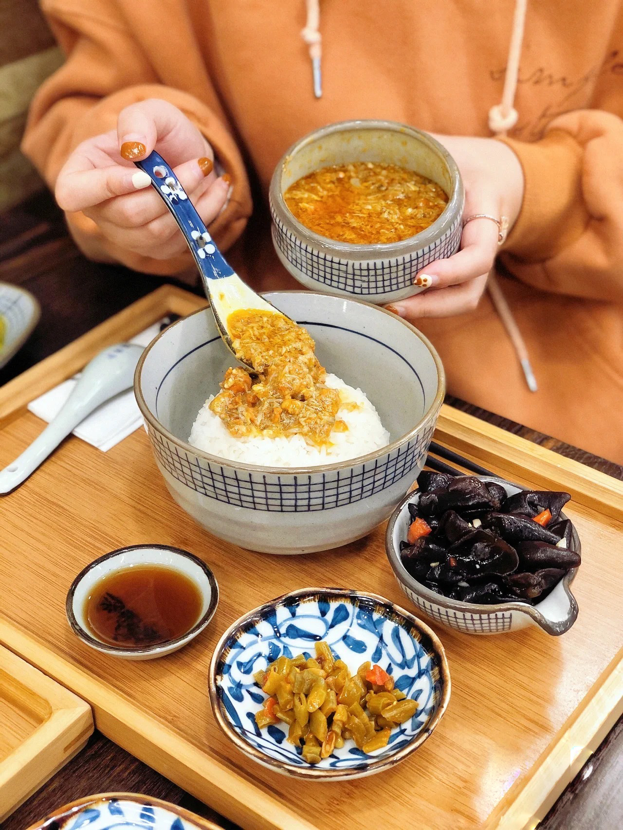 China Up Close - Crab roe with rice (蟹粉捞饭) is a seasonal... | Facebook