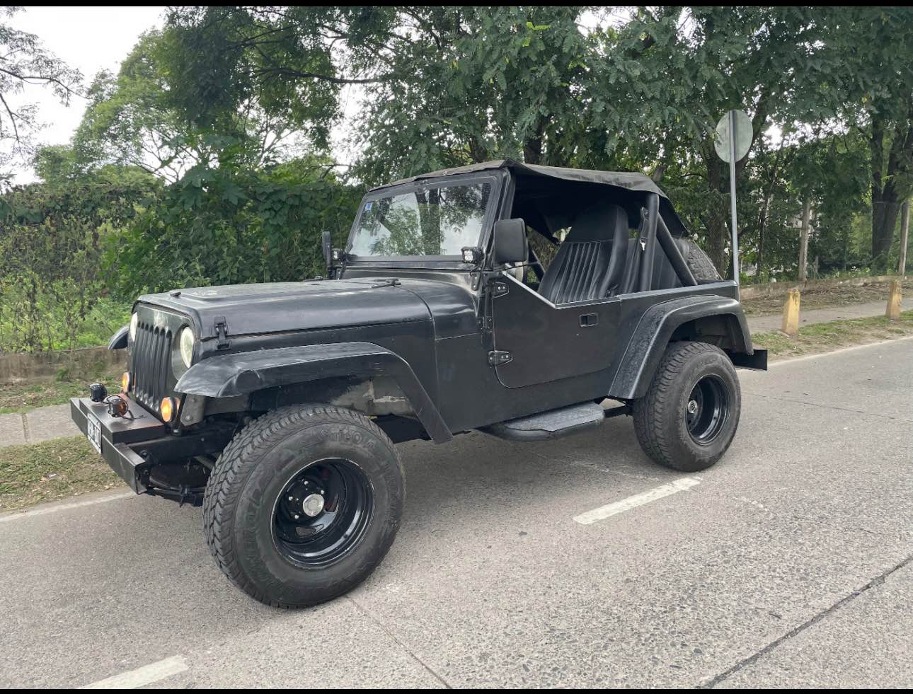 Jeep IKA carrocería Wrangler POTRO. Motor Ford sierra 2.3. Ruedas con ...