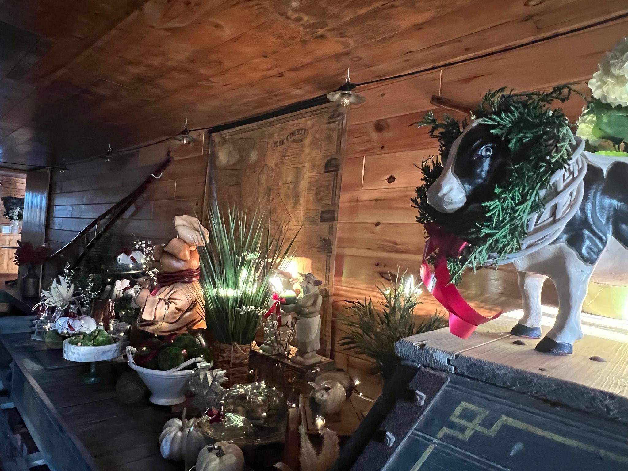 Shaws Ridge Farm Ice Cream, BBQ, Mini-Golf | Sanford ME