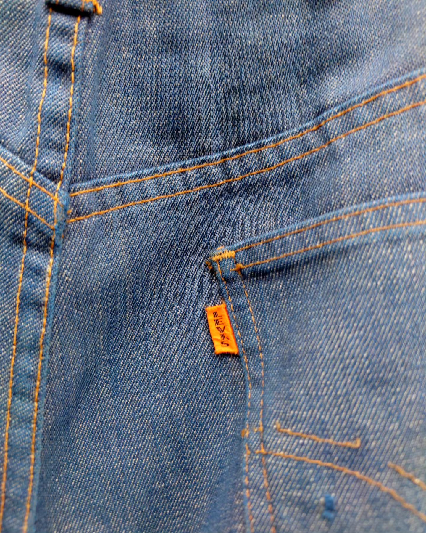 リーバイスのレディースライン、LEVI